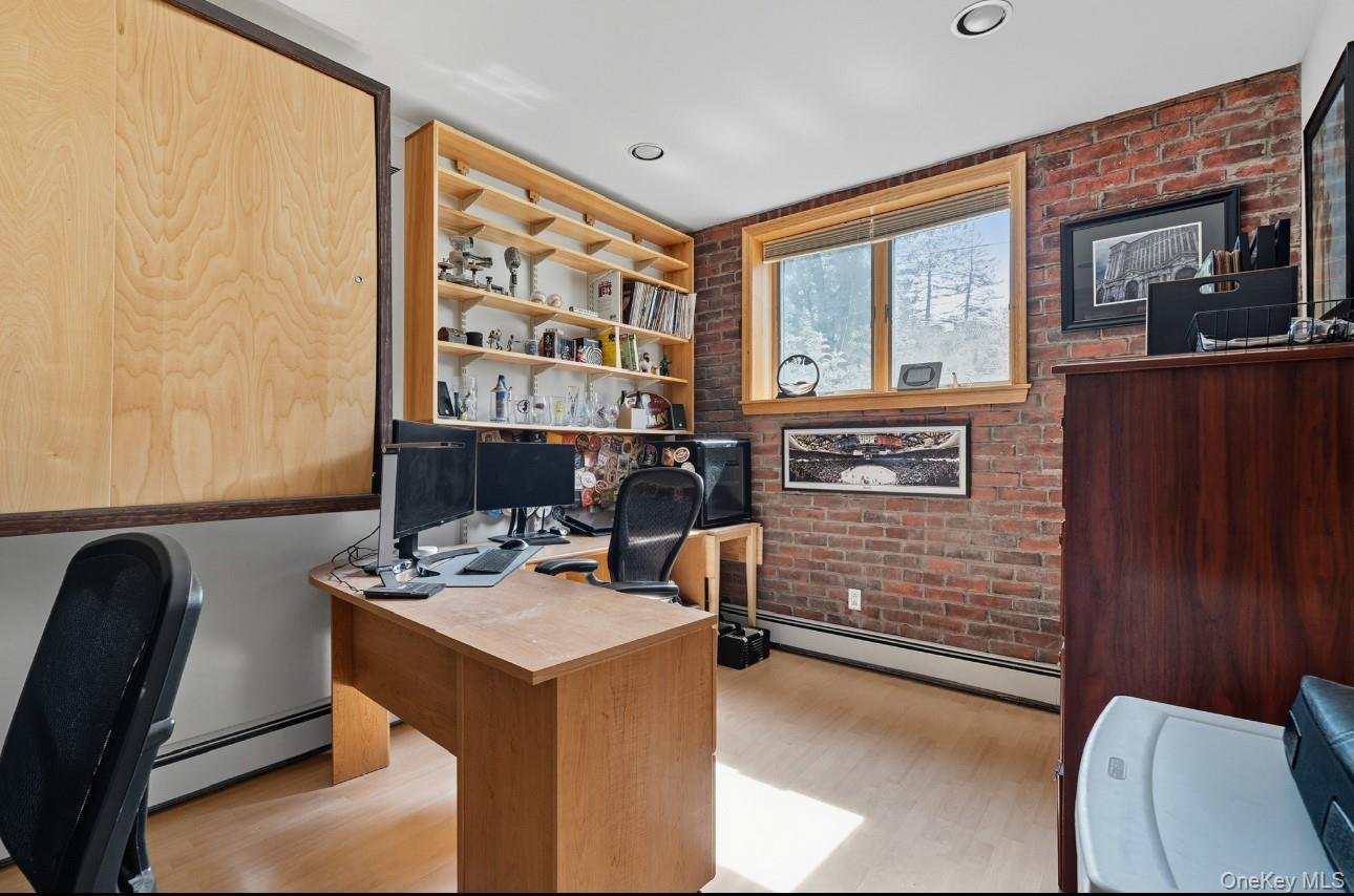 12 Crestview Drive, White Plains, NY 10604