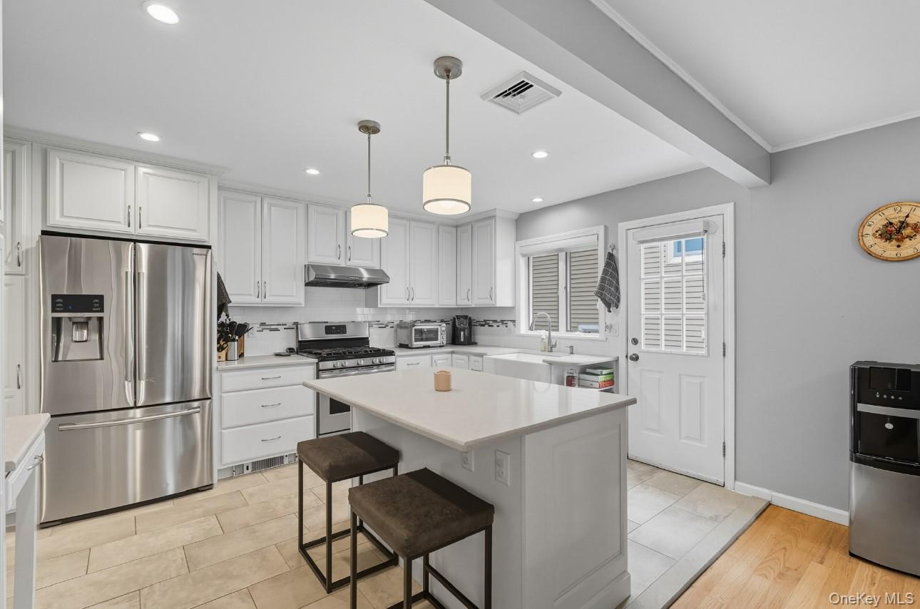 12 Crestview Drive, White Plains, NY 10604