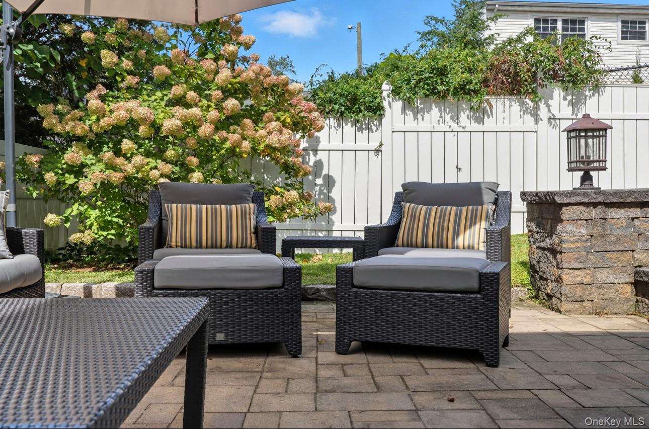 12 Crestview Drive, White Plains, NY 10604