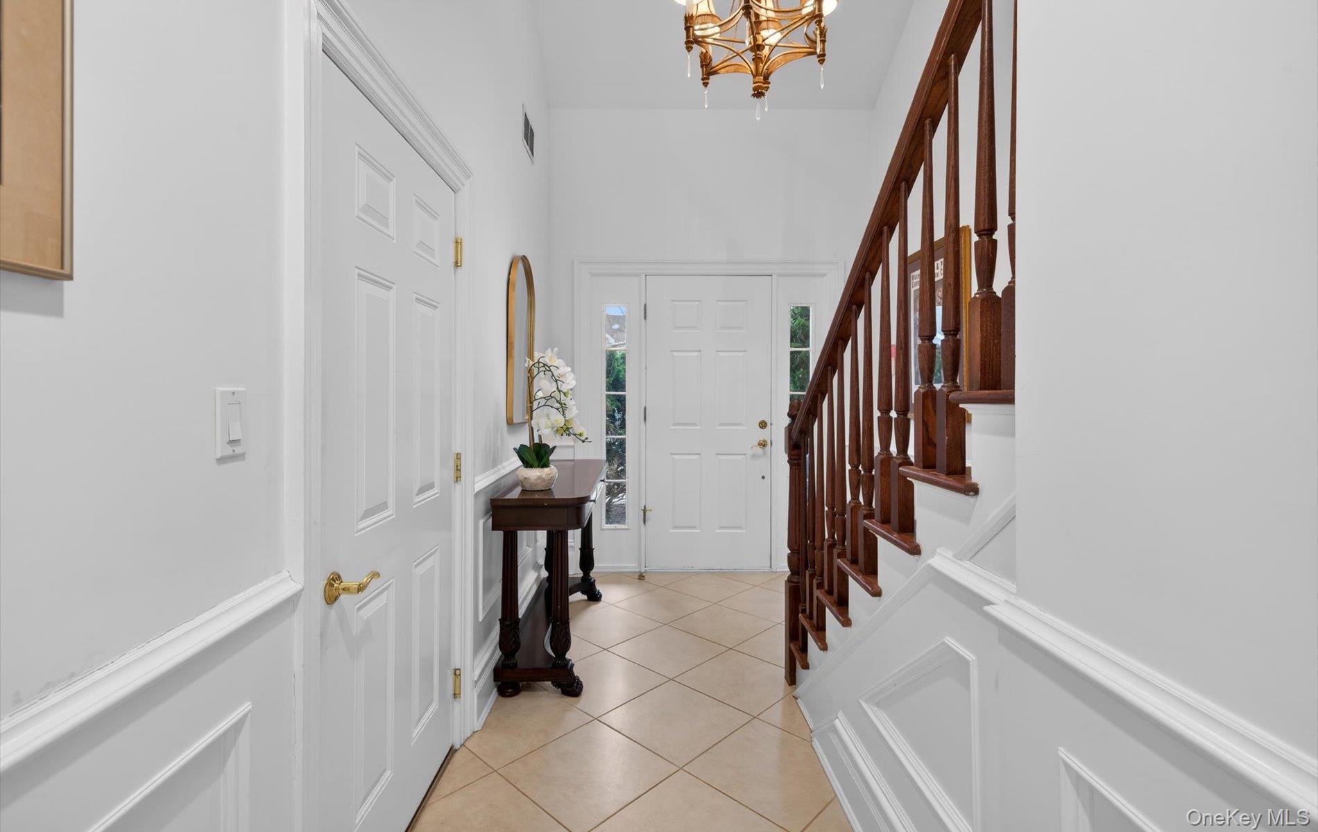 14 Miro Place, Port Washington, NY 11050