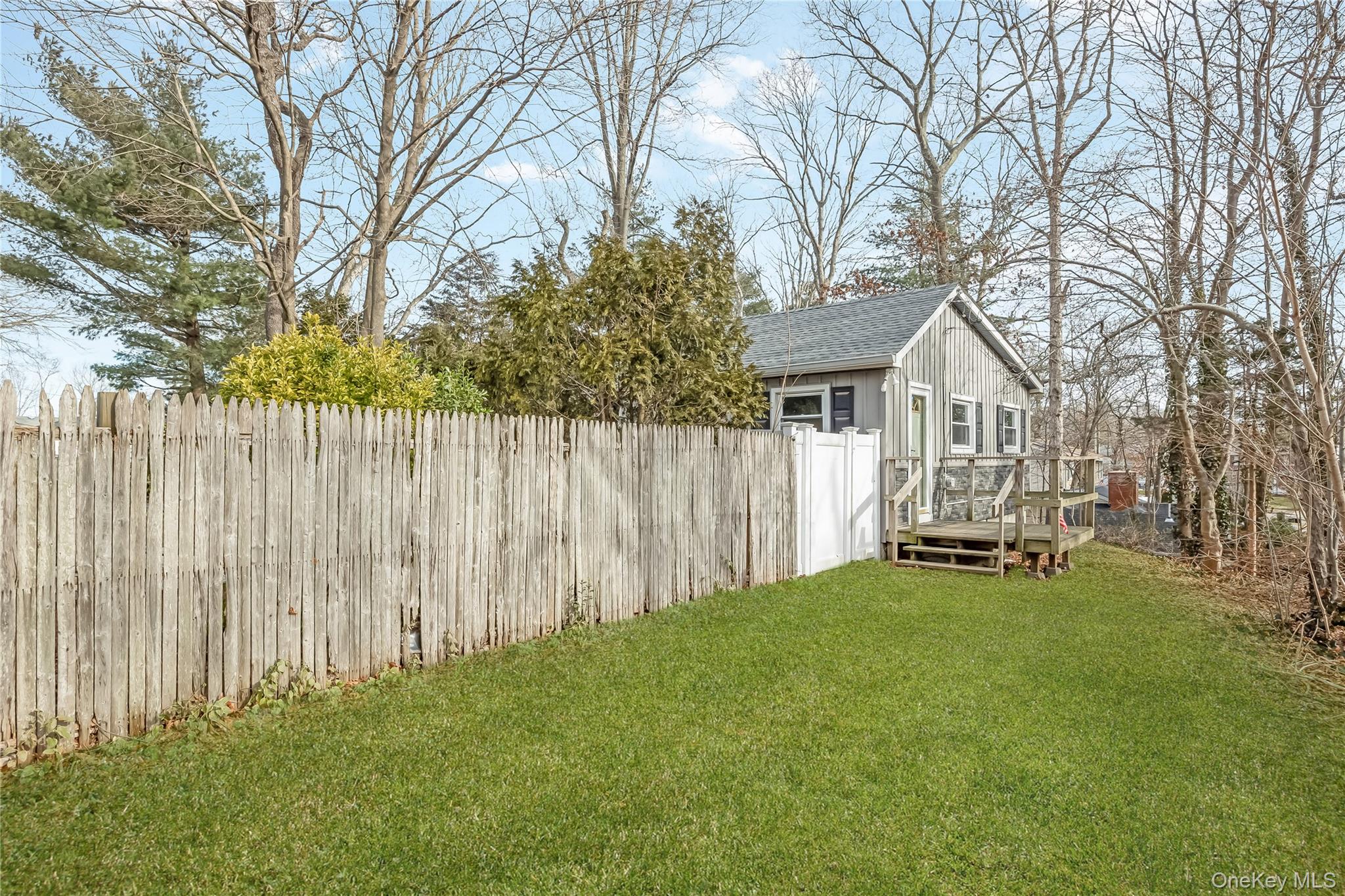 7 1st Street, Nesconset, NY 11767