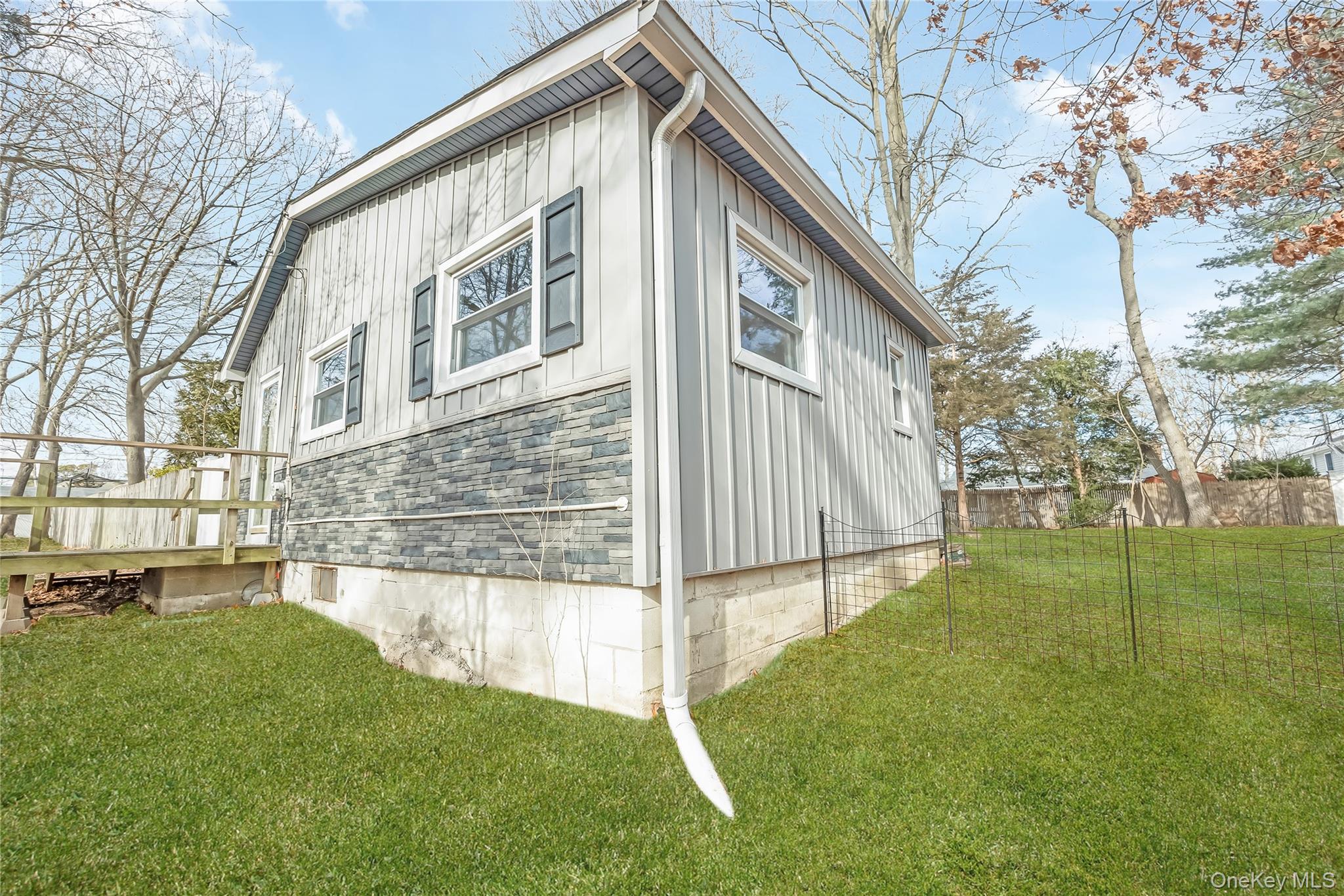 7 1st Street, Nesconset, NY 11767