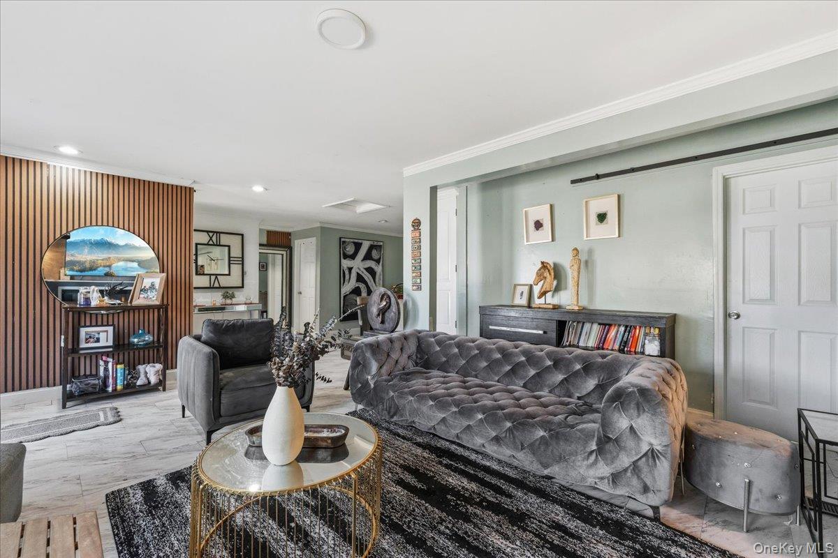 28 Hemlock Street, Central Islip, NY 11722