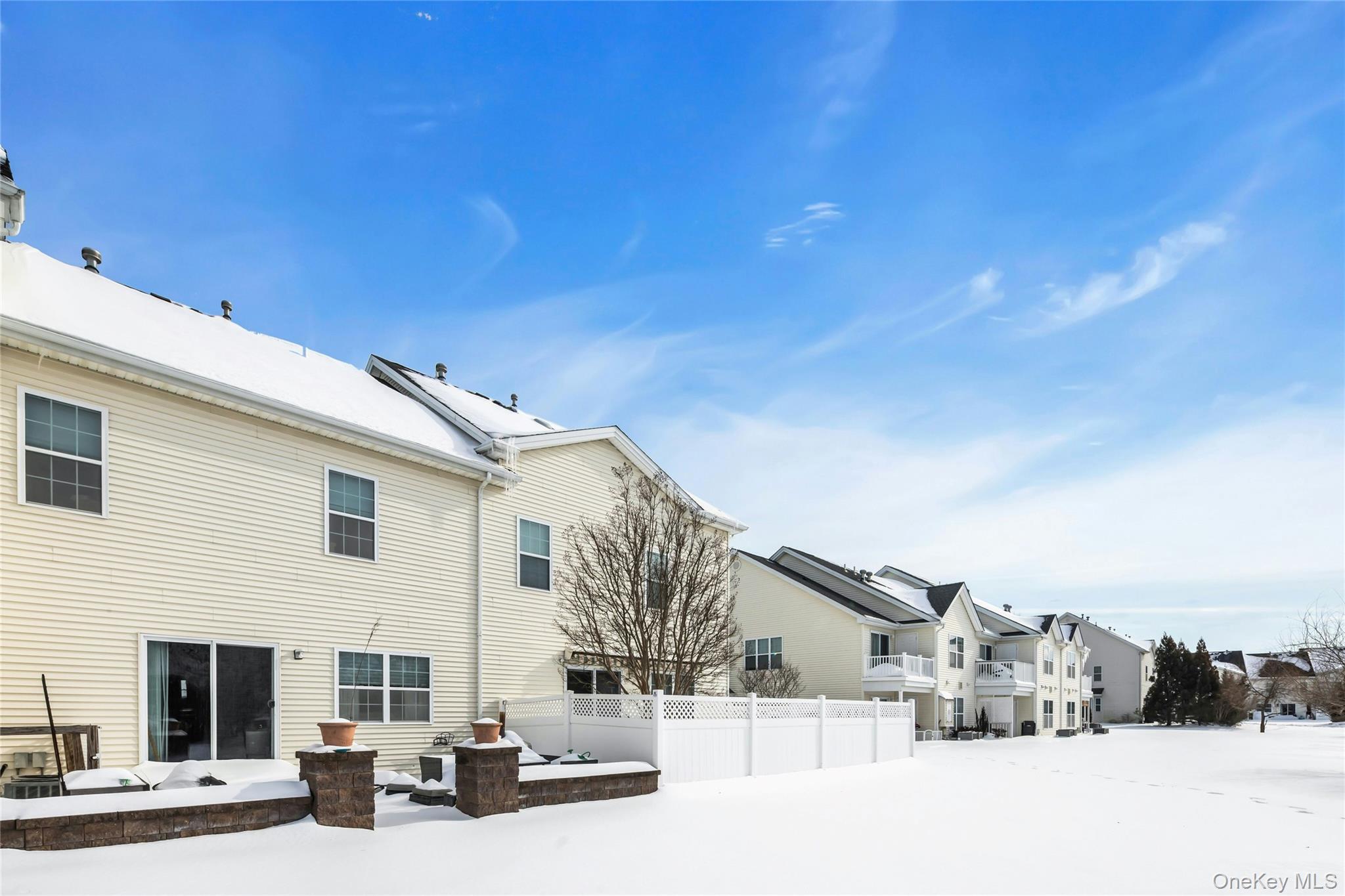 110 Brattle Circle, Melville, NY 11747