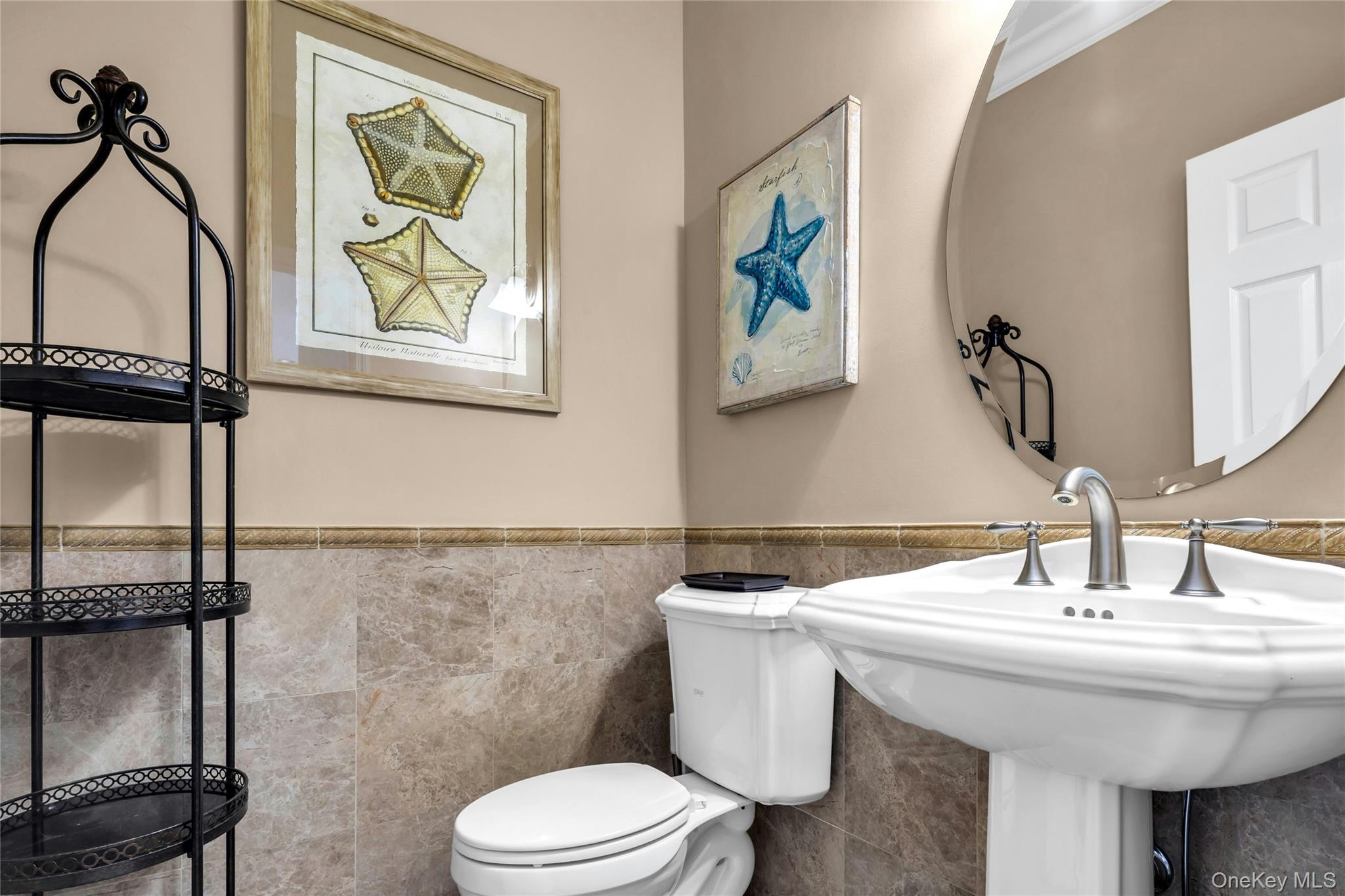 110 Brattle Circle, Melville, NY 11747