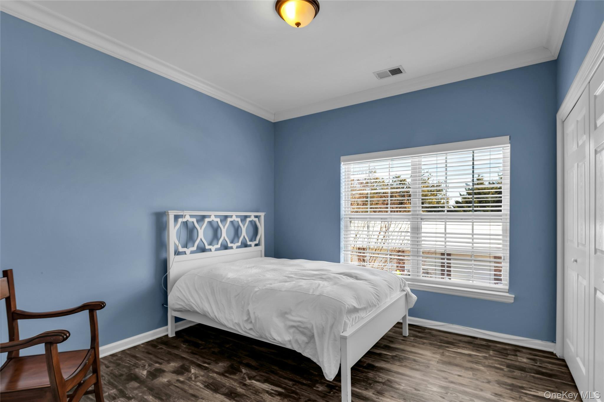 110 Brattle Circle, Melville, NY 11747