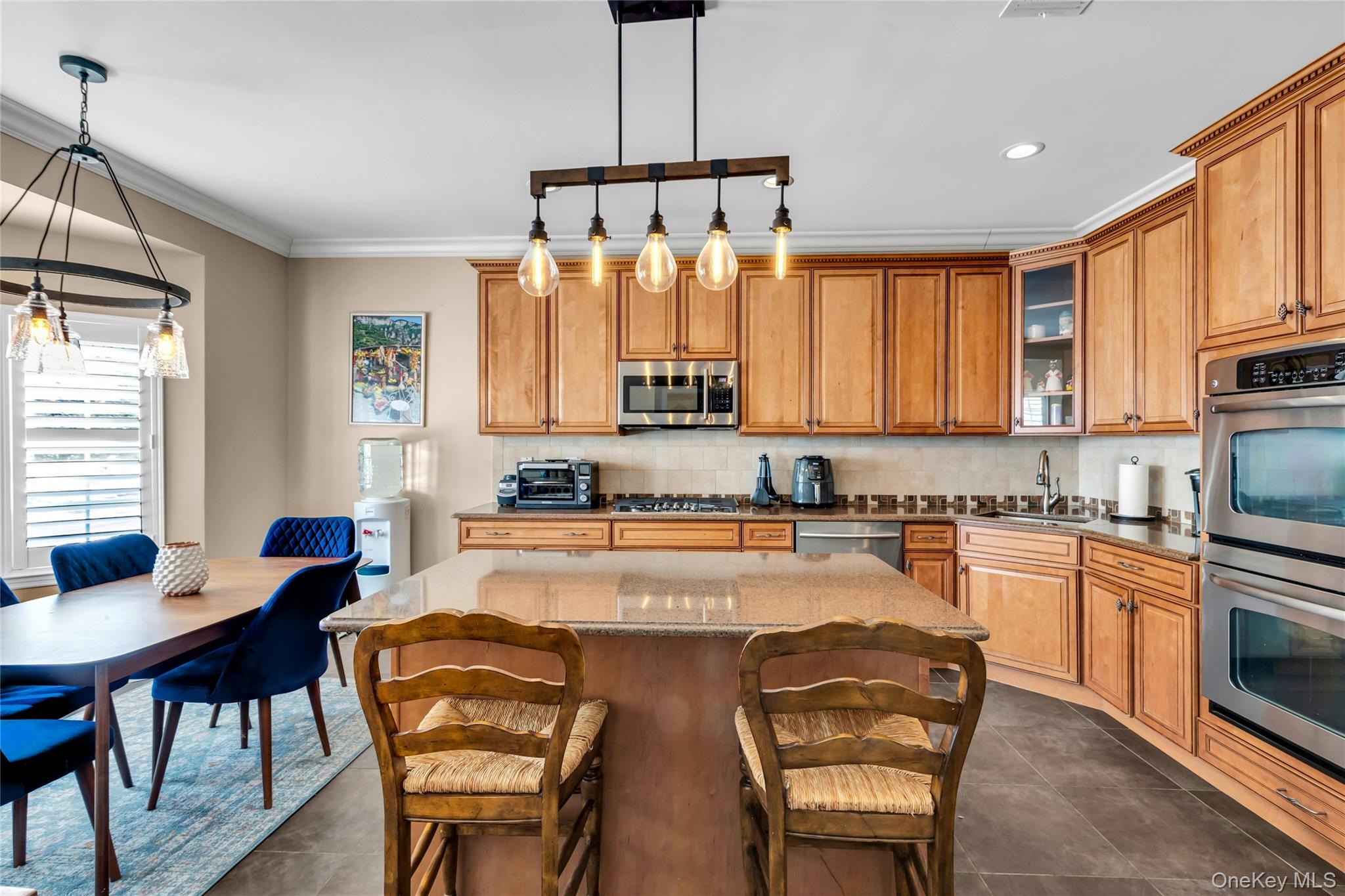 110 Brattle Circle, Melville, NY 11747