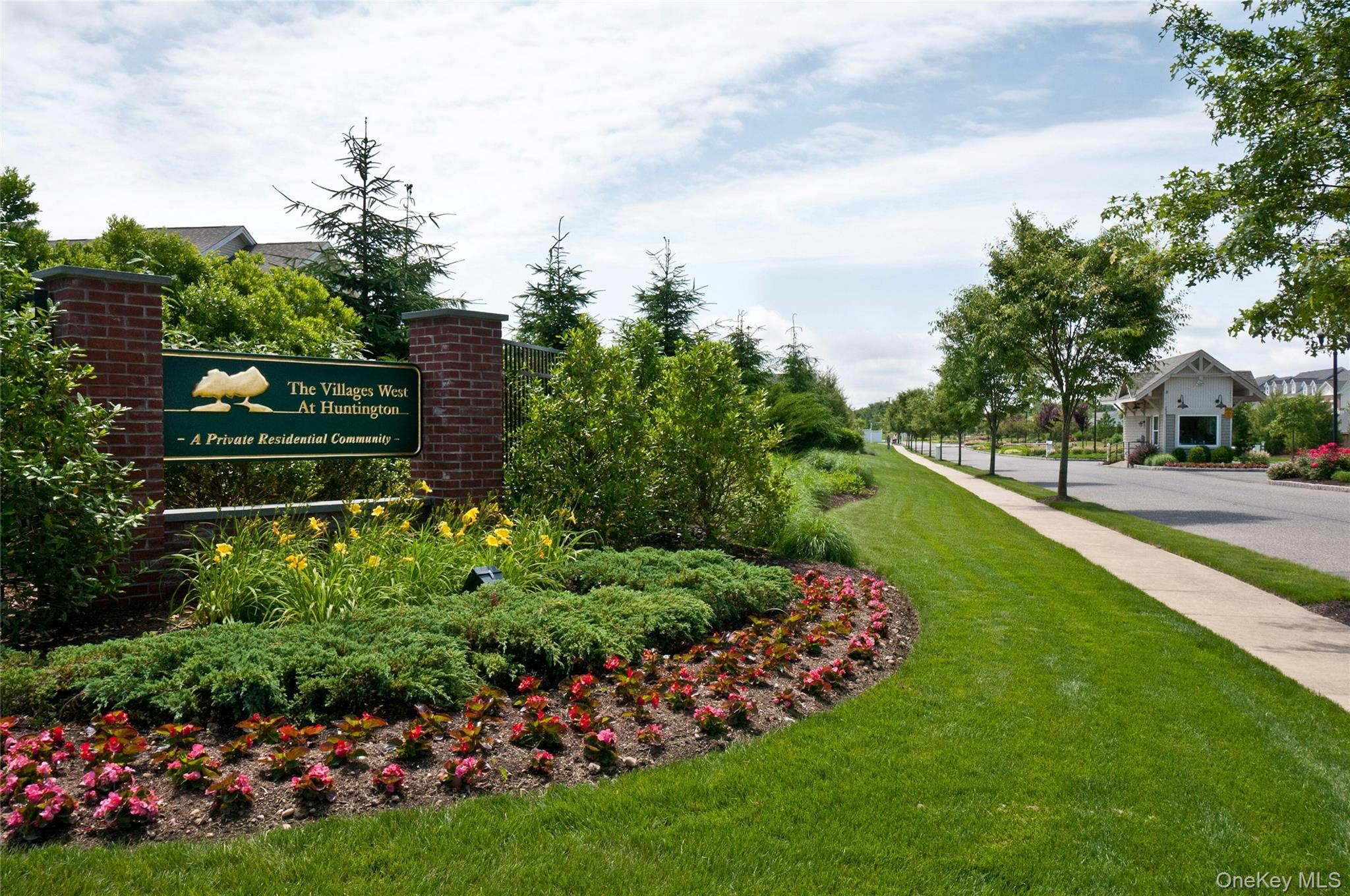 110 Brattle Circle, Melville, NY 11747