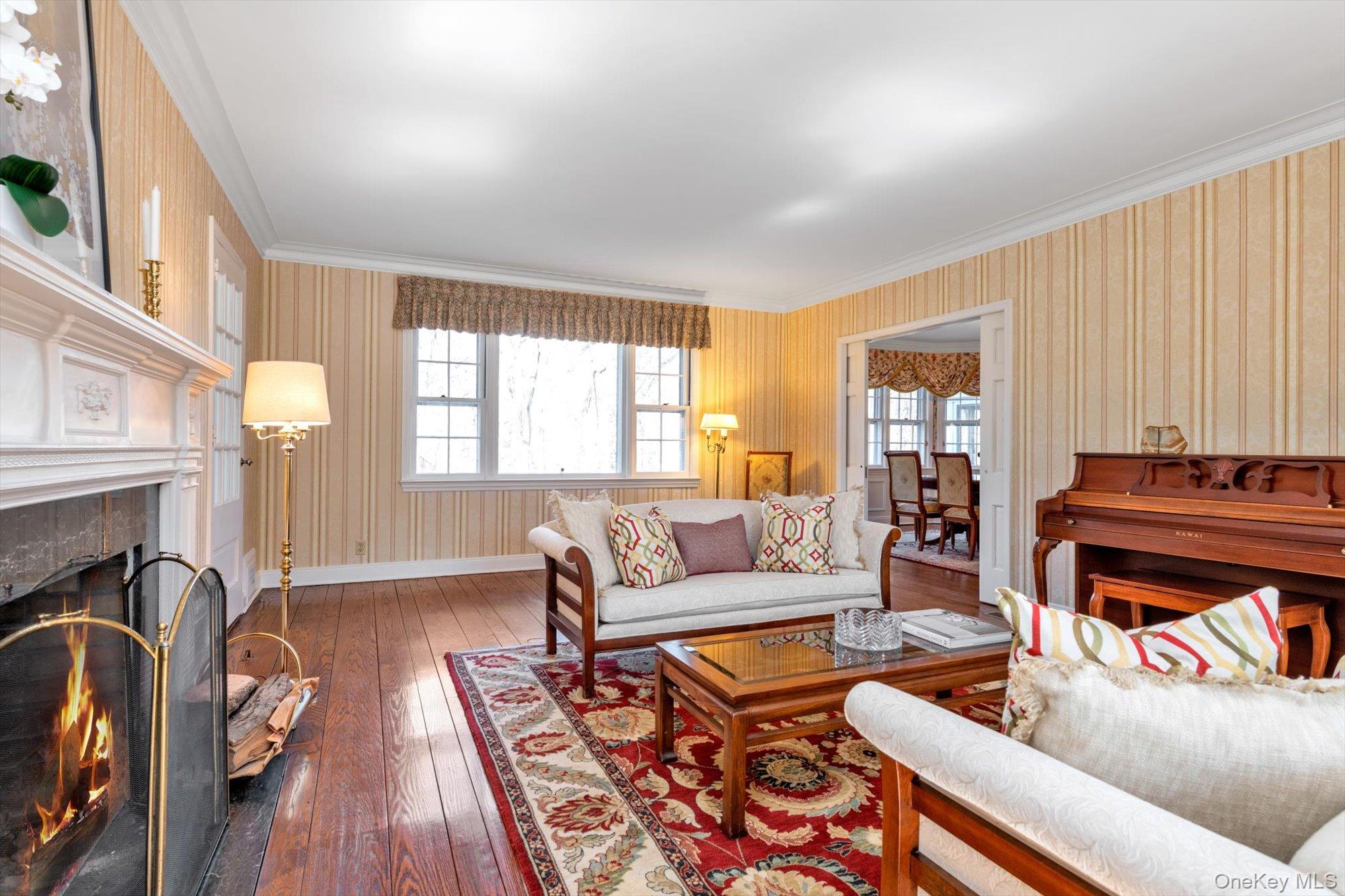 3 Barkers Point Road, Sands Point, NY 11050