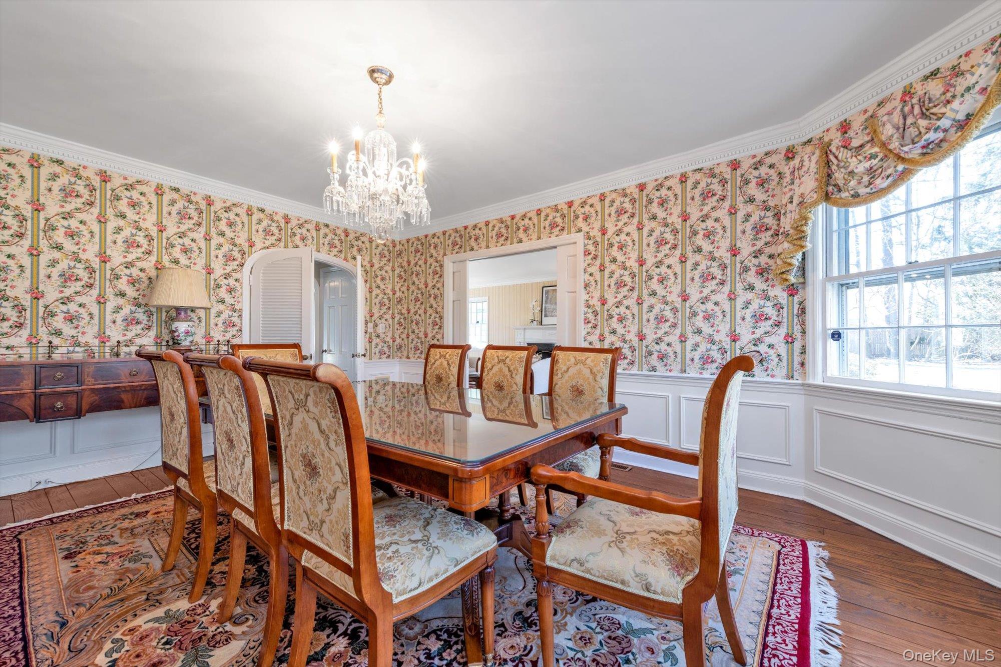 3 Barkers Point Road, Sands Point, NY 11050