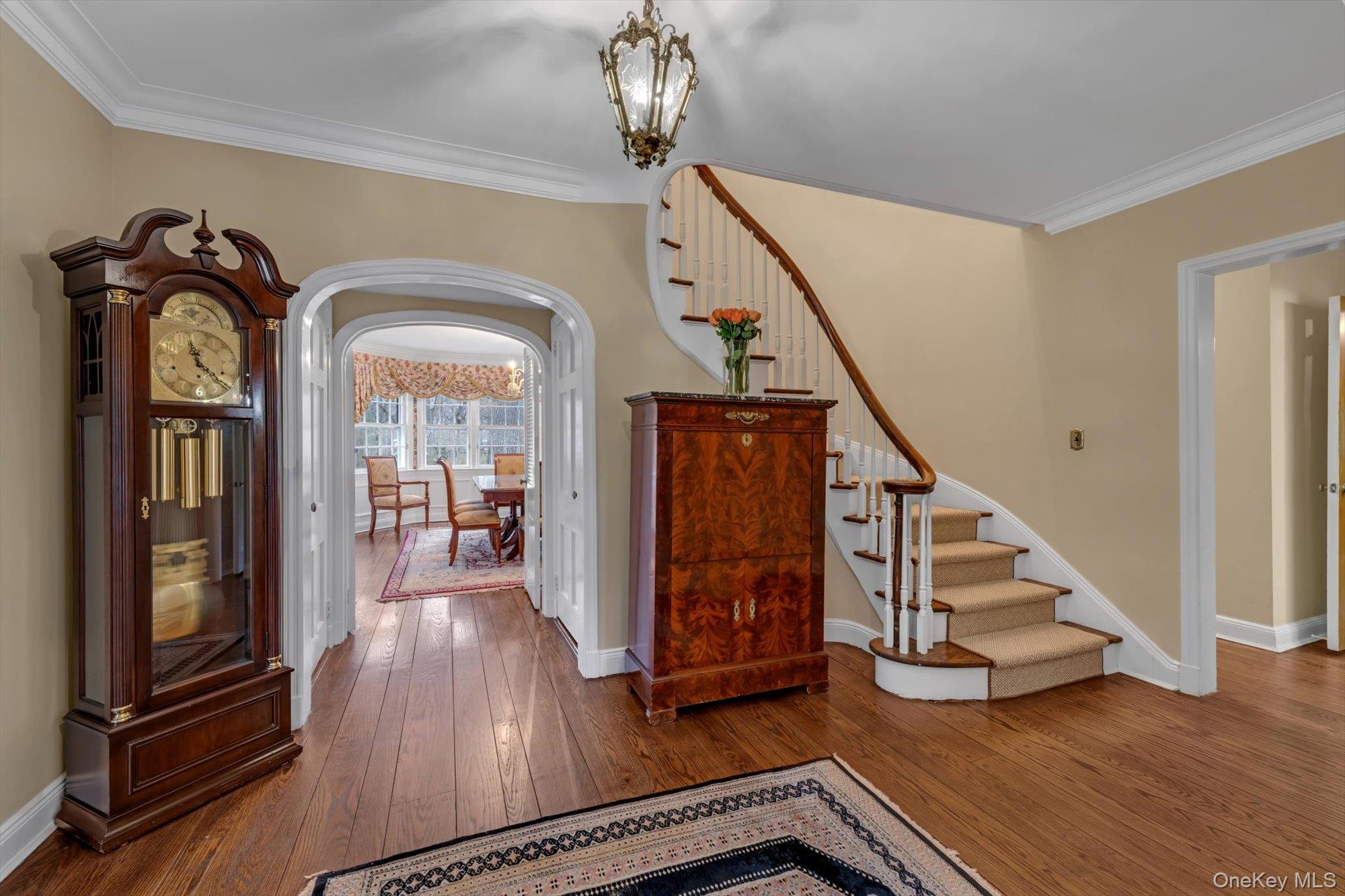 3 Barkers Point Road, Port Washington, NY 11050