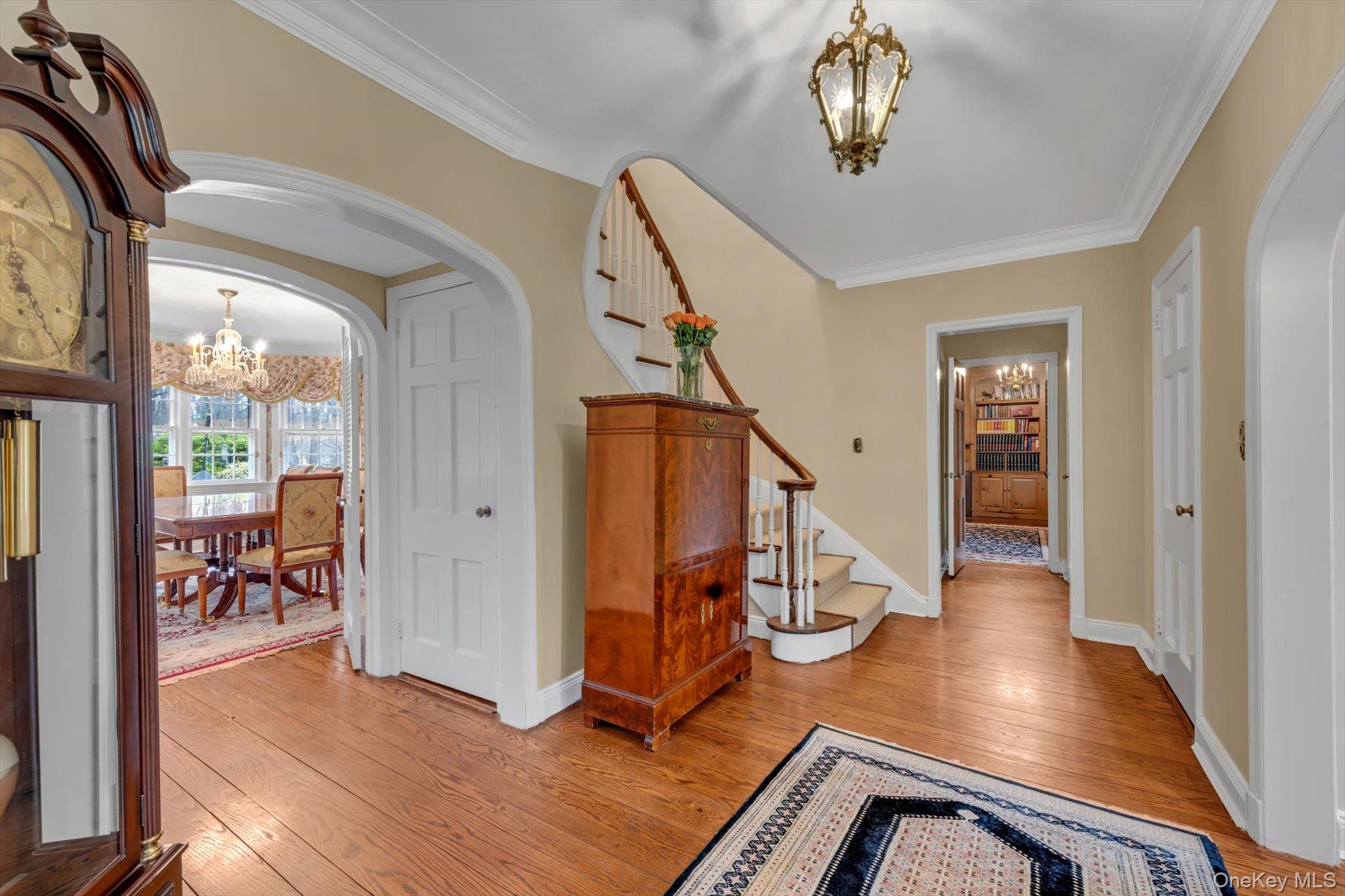 3 Barkers Point Road, Port Washington, NY 11050