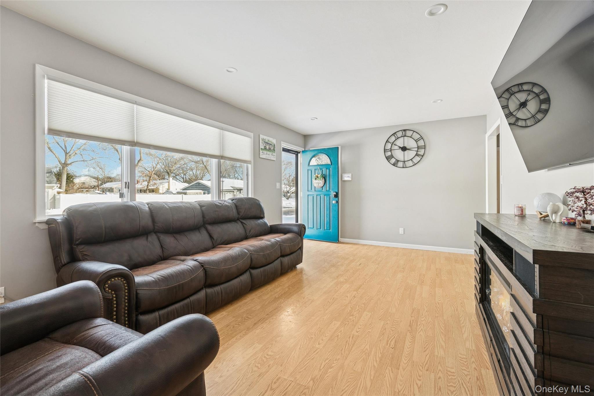 18 W Court Drive, Centereach, NY 11720