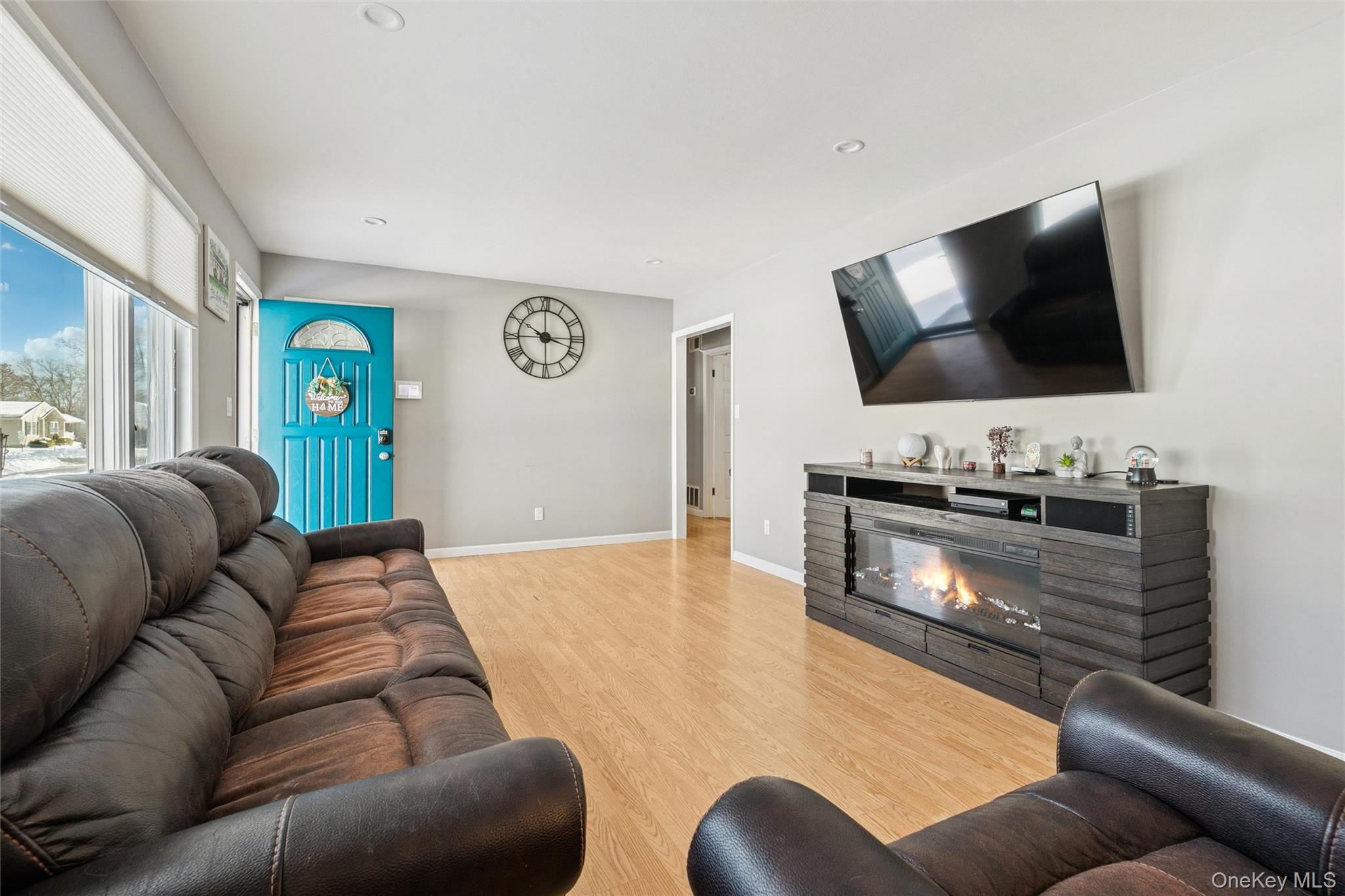 18 W Court Drive, Centereach, NY 11720