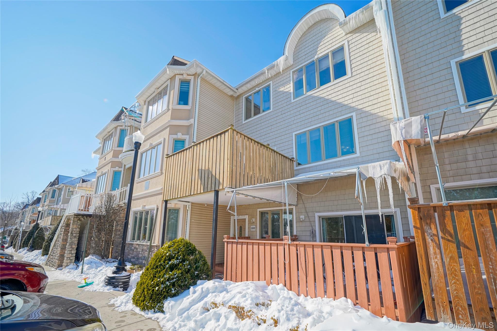 4 Rose Garden Way # 102, Monsey, NY 10952