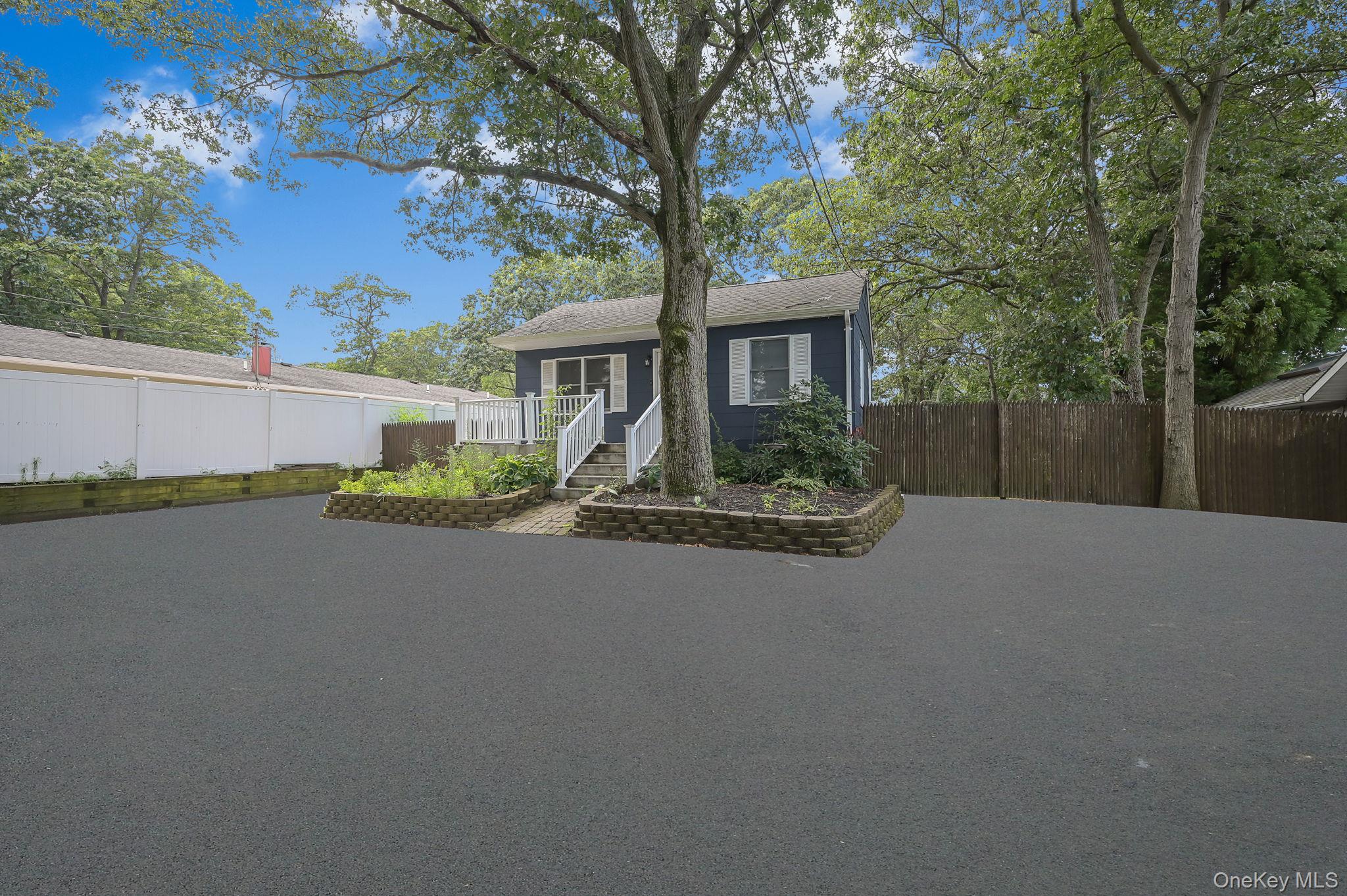 222 Blue Point Road, Farmingville, NY 11738