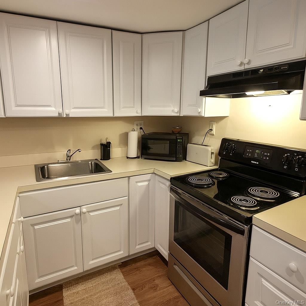 41 Elizabeth Way, Ridge, NY 11961