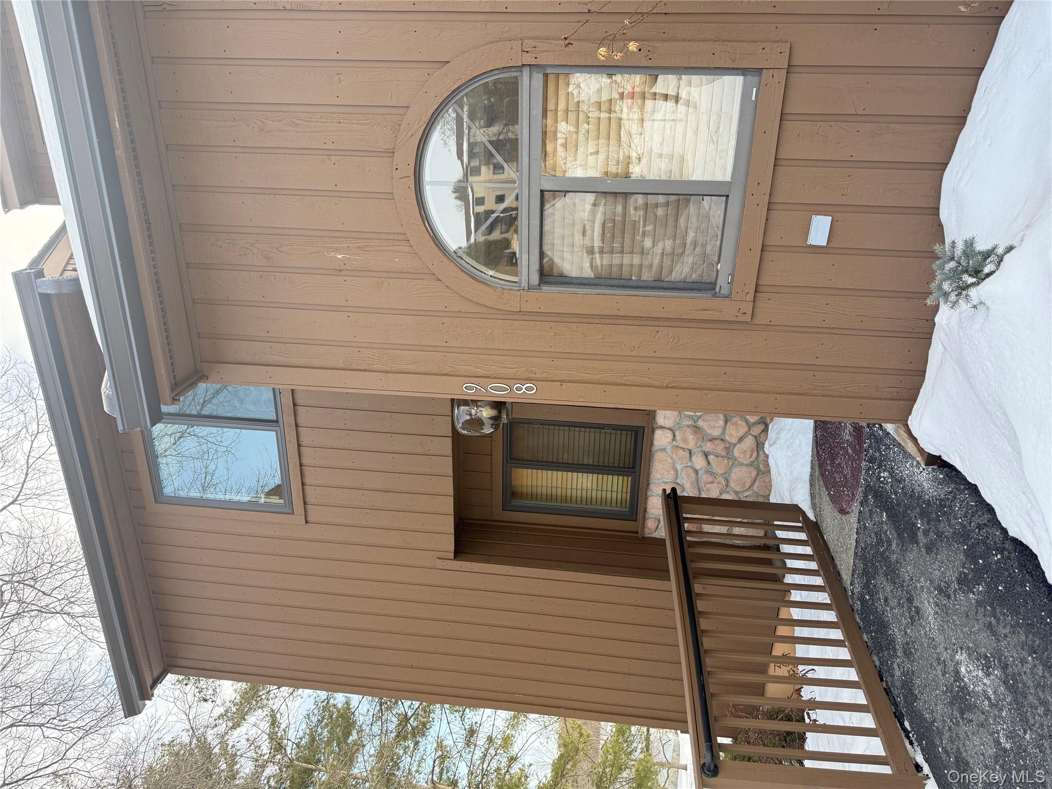 908 Scenic Lane, Poughkeepsie, NY 12603