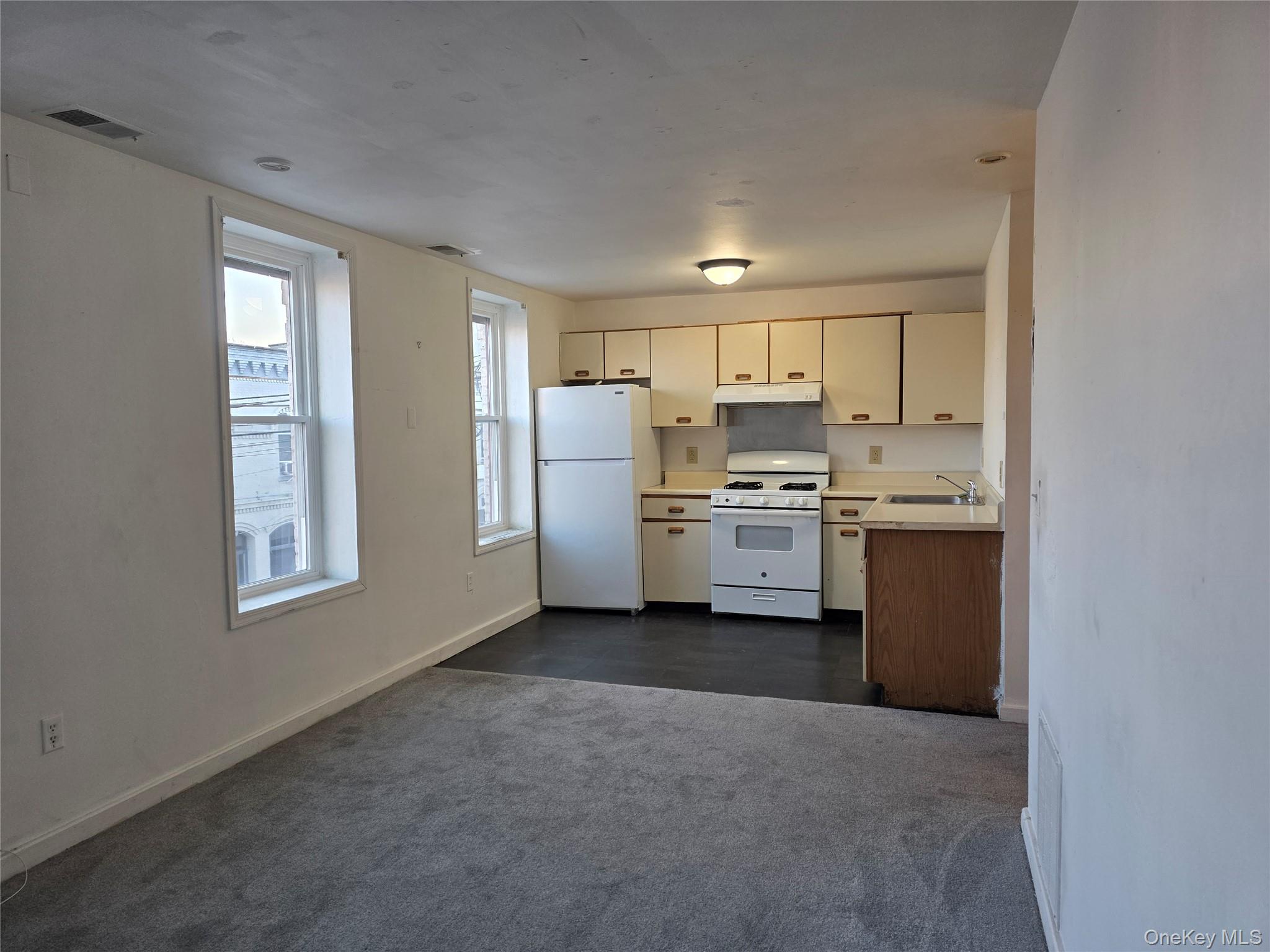 8 Main Street, Chester, NY 10918