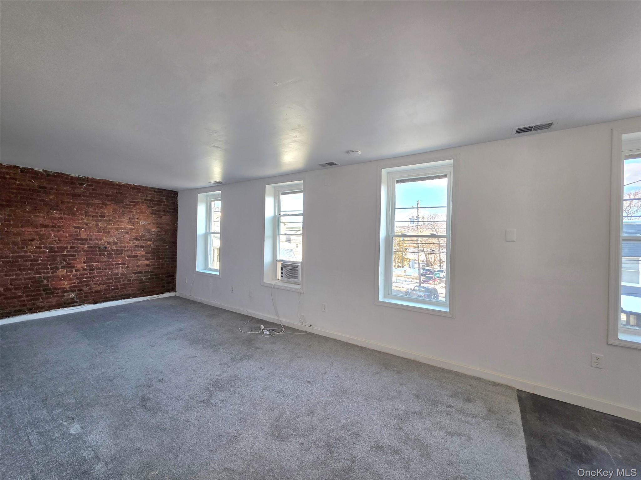 8 Main Street, Chester, NY 10918