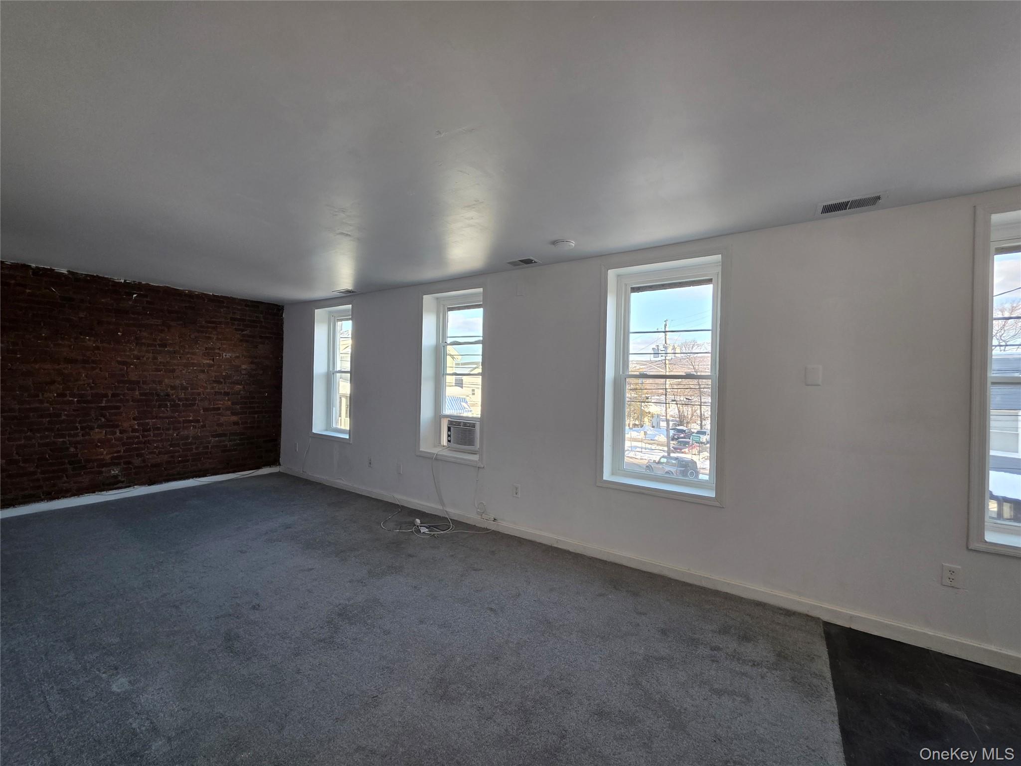 8 Main Street, Chester, NY 10918