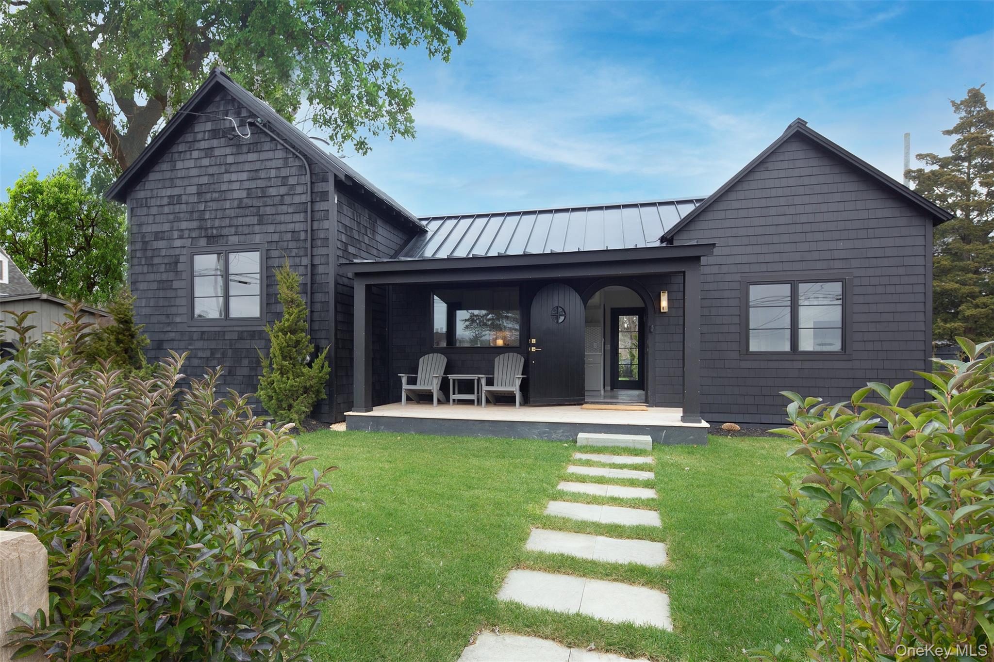 5 Tepee Street, Hampton Bays, NY 11946