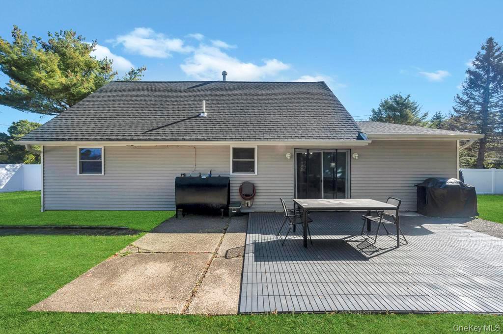 382 Boyle Road, Selden, NY 11784