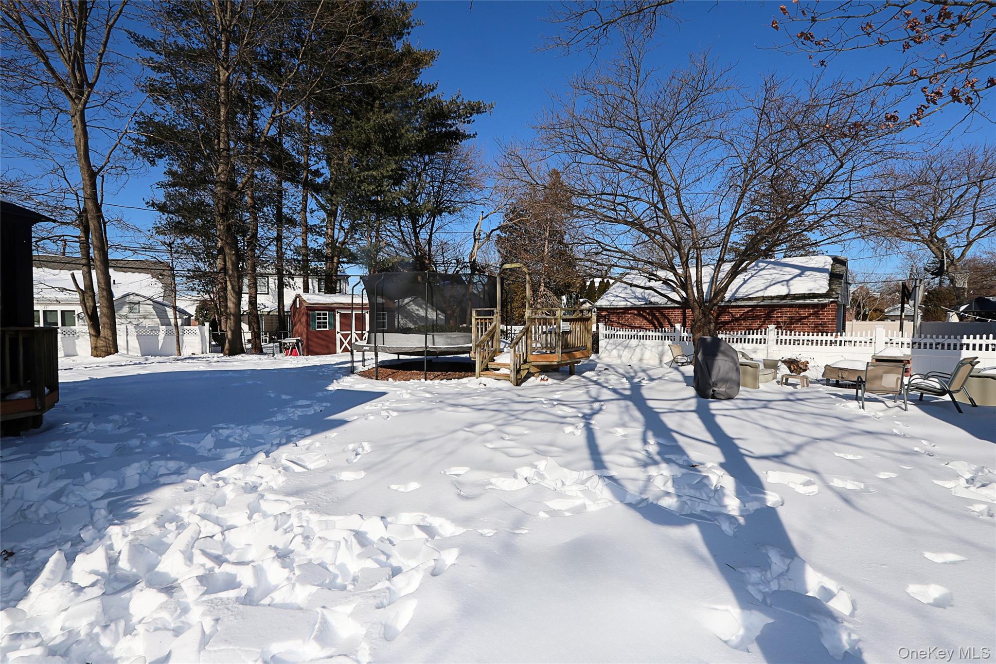 58 Elm Court, New Hyde Park, NY 11040