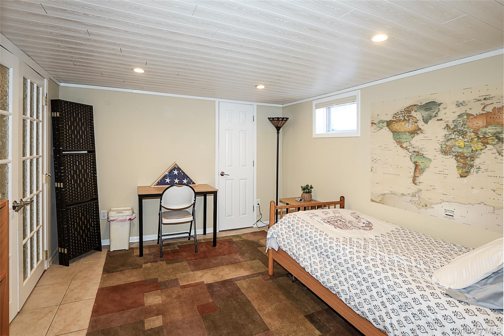 58 Elm Court, New Hyde Park, NY 11040