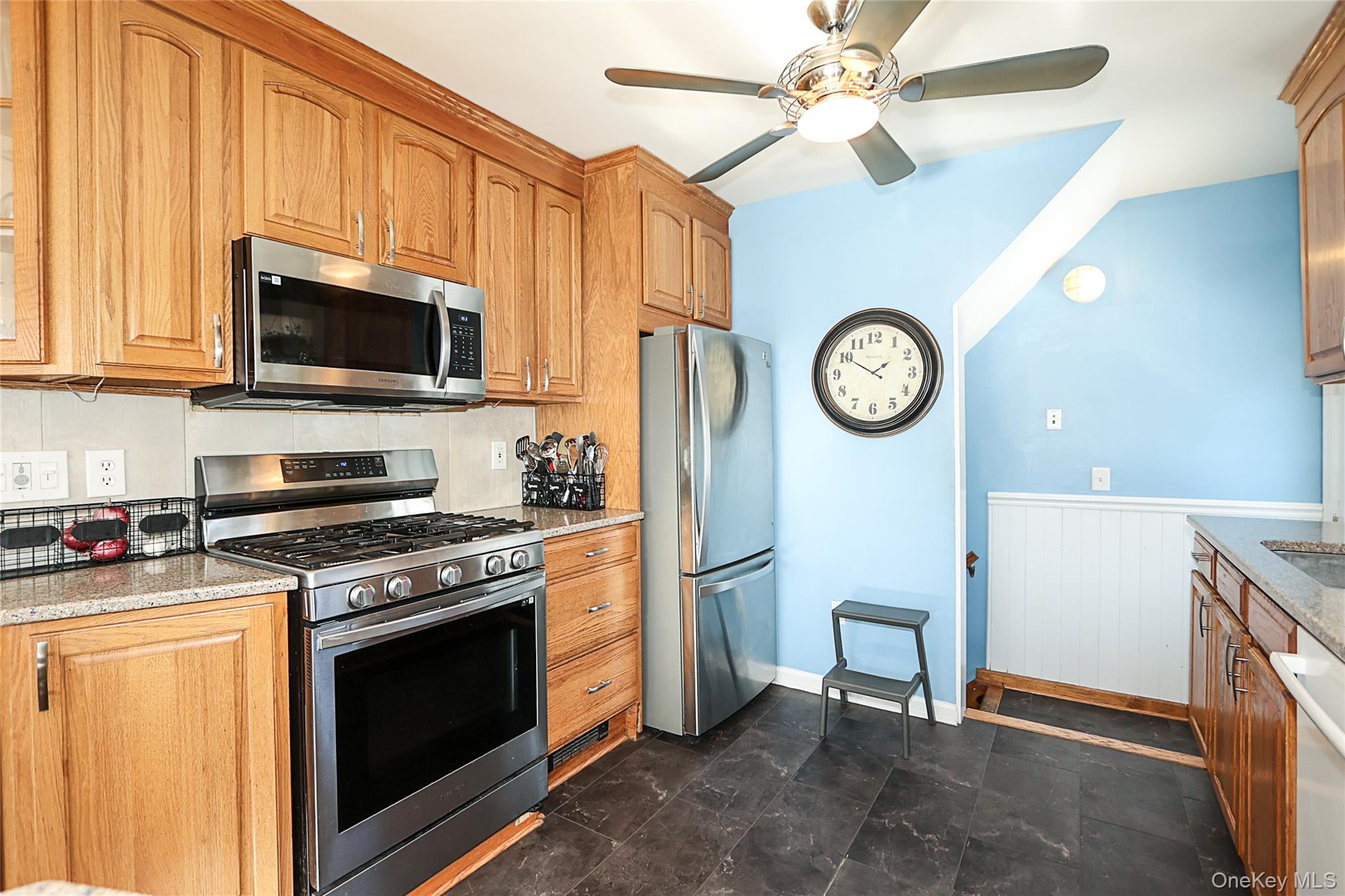 58 Elm Court, New Hyde Park, NY 11040