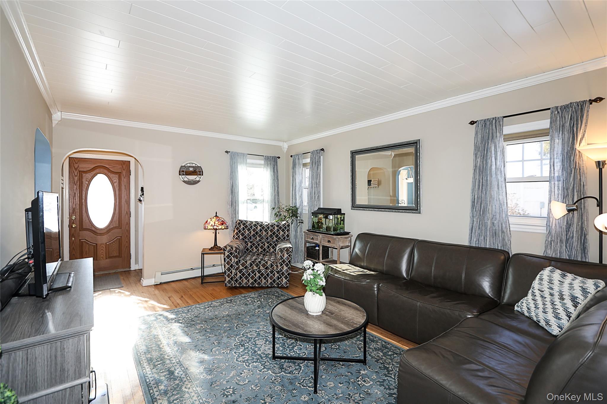 58 Elm Court, New Hyde Park, NY 11040