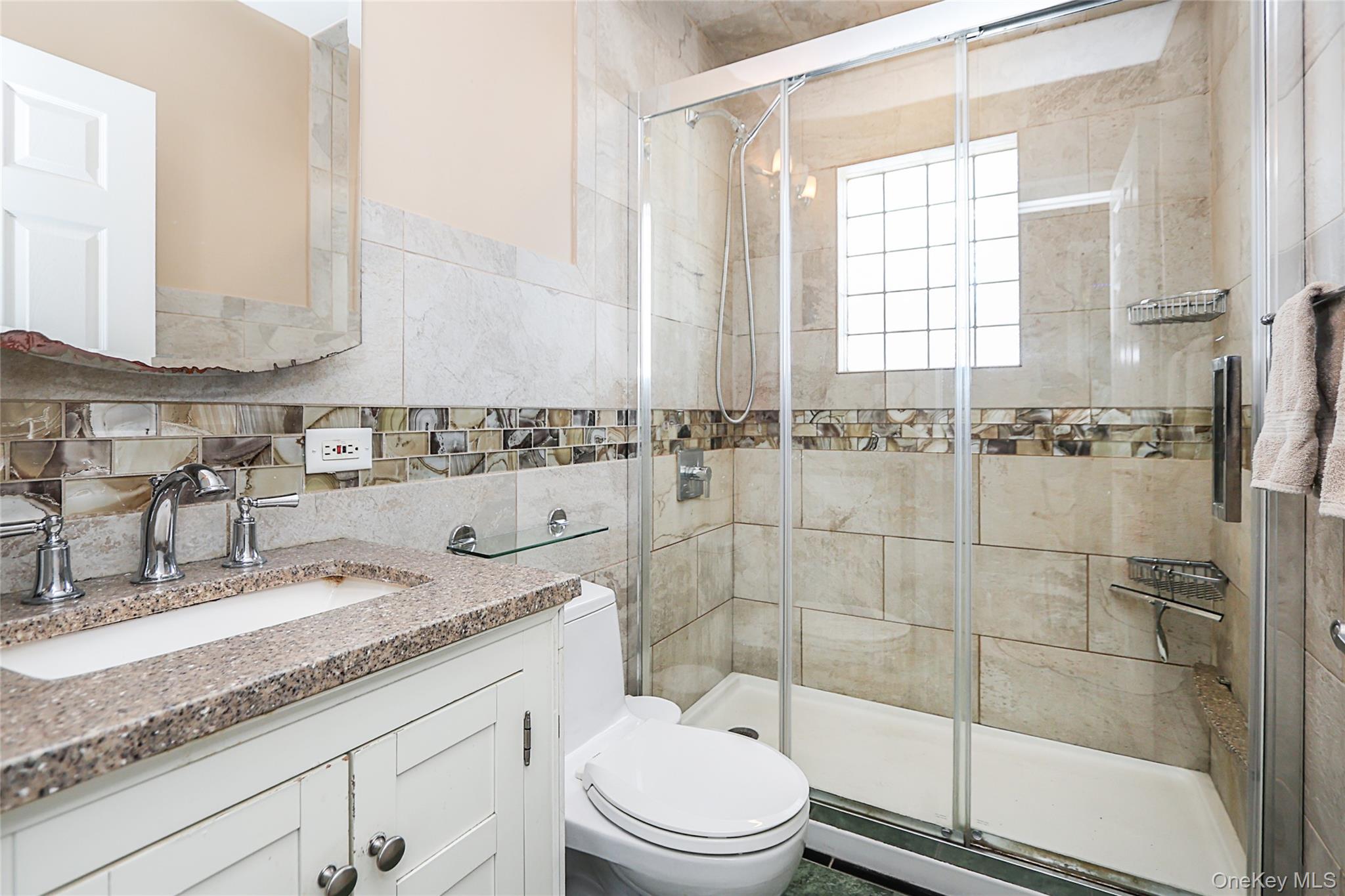 58 Elm Court, New Hyde Park, NY 11040