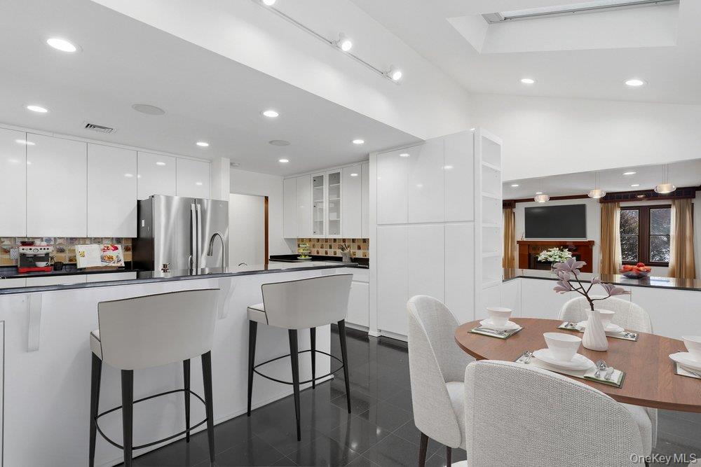 43 Hunt Drive, Jericho, NY 11753