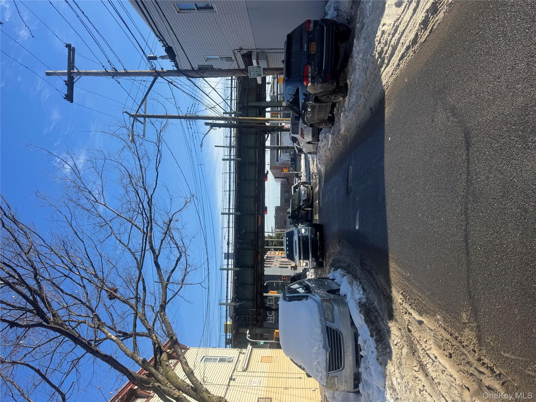 690 E 240th Street, Bronx, NY 10470