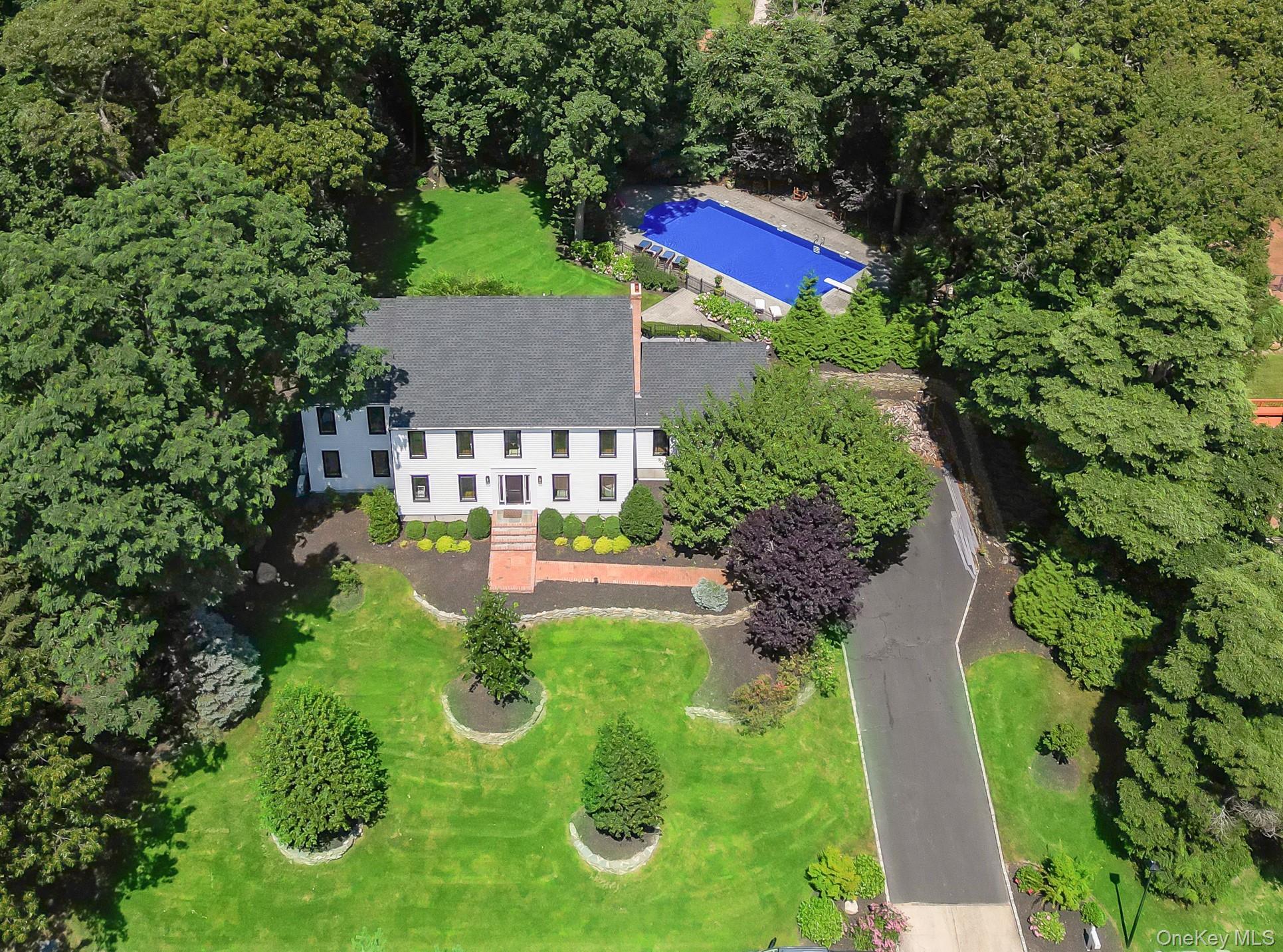 9 Maureen Drive, Mount Sinai, NY 11766