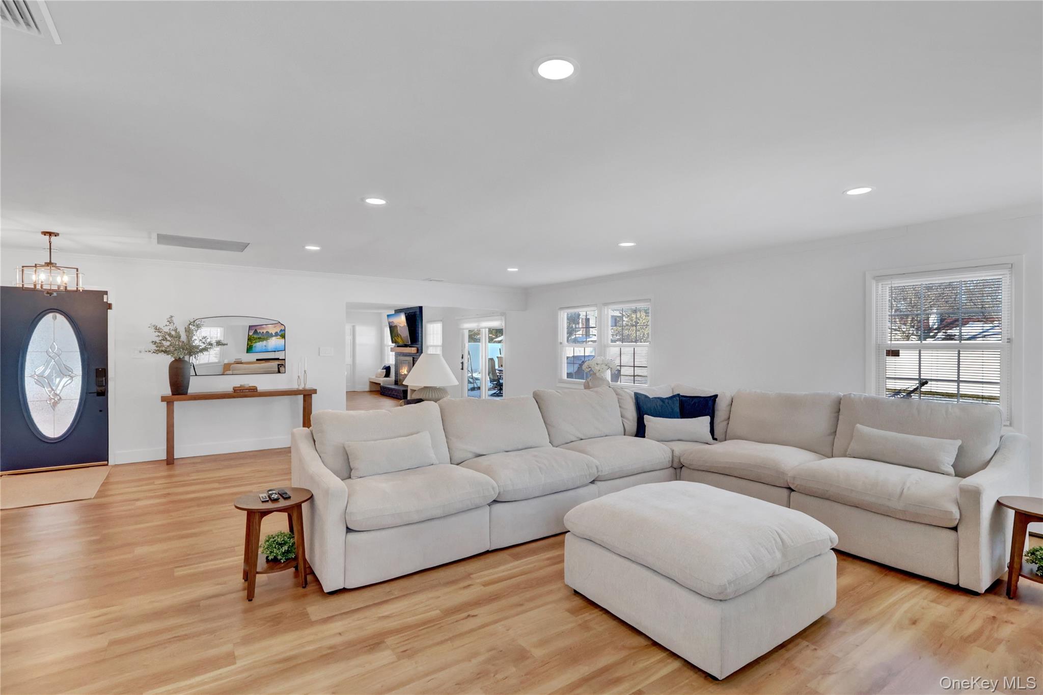 15 Whitmore Lane, Coram, NY 11727