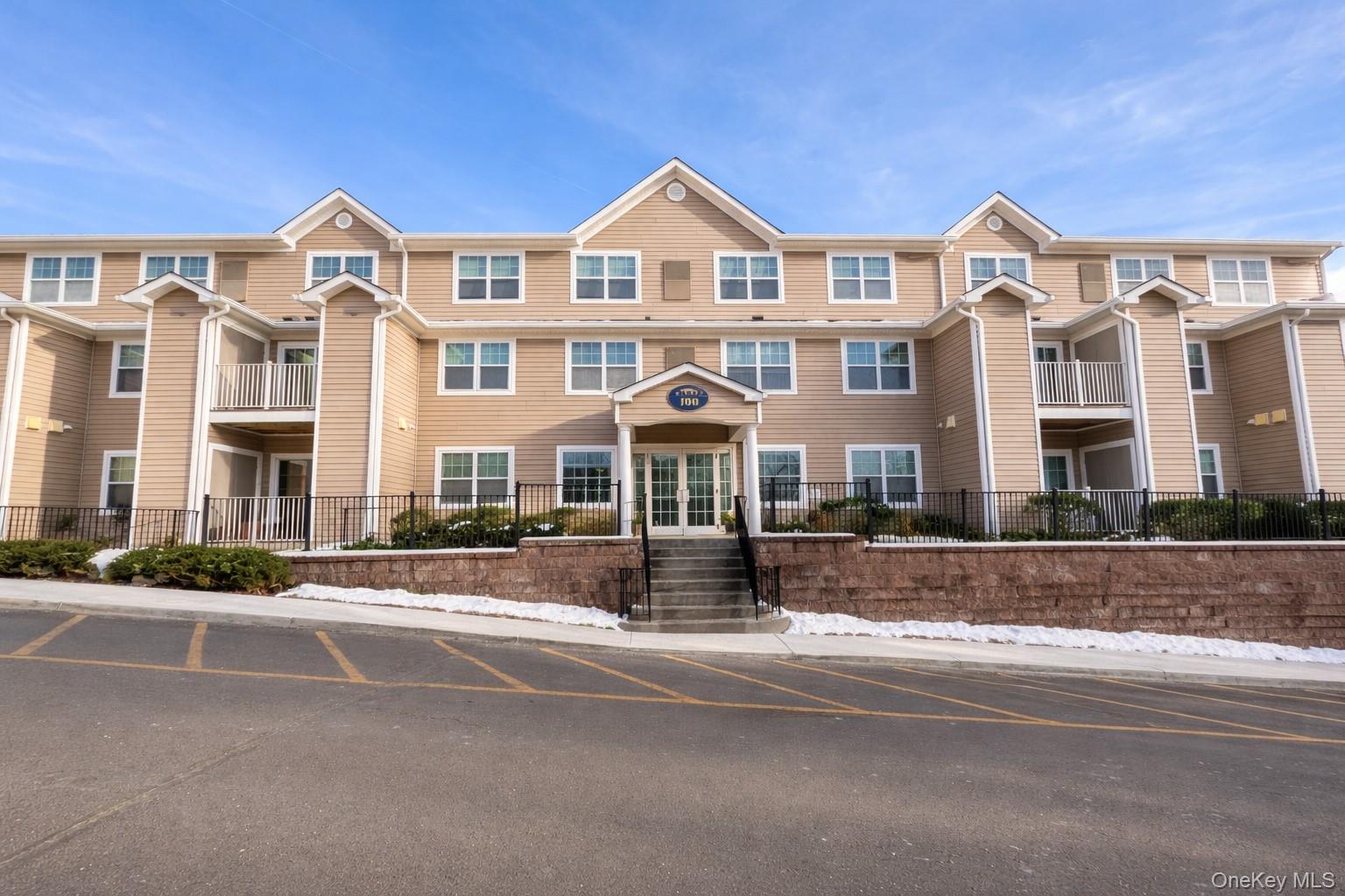 100 Woodcrest Lane # 102, Mount Kisco, NY 10549