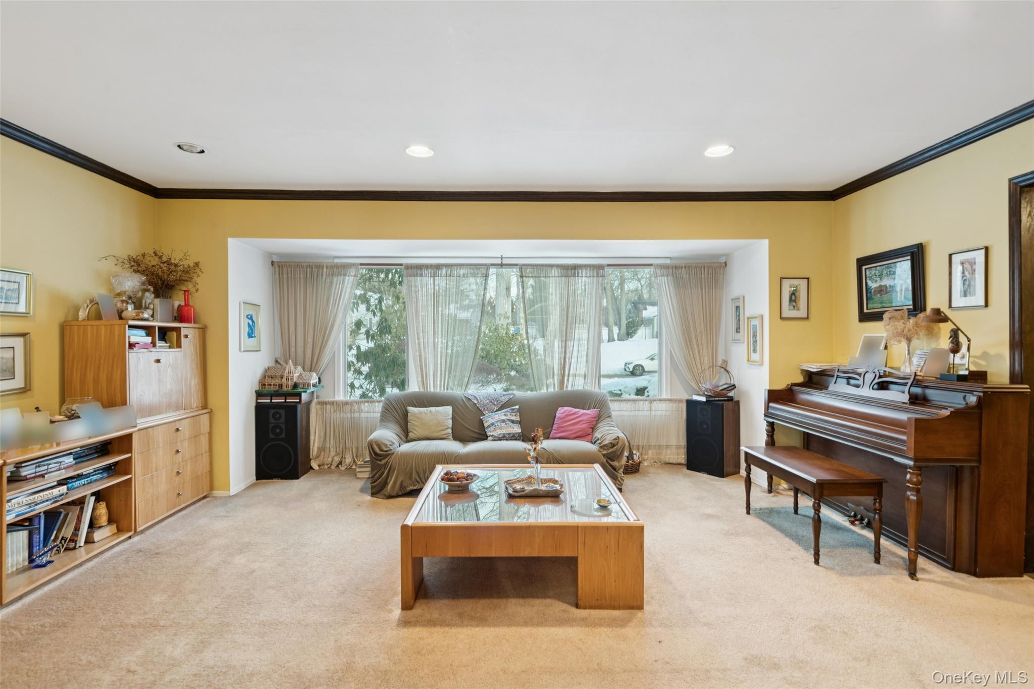 10 Sarah Drive, Dix Hills, NY 11746