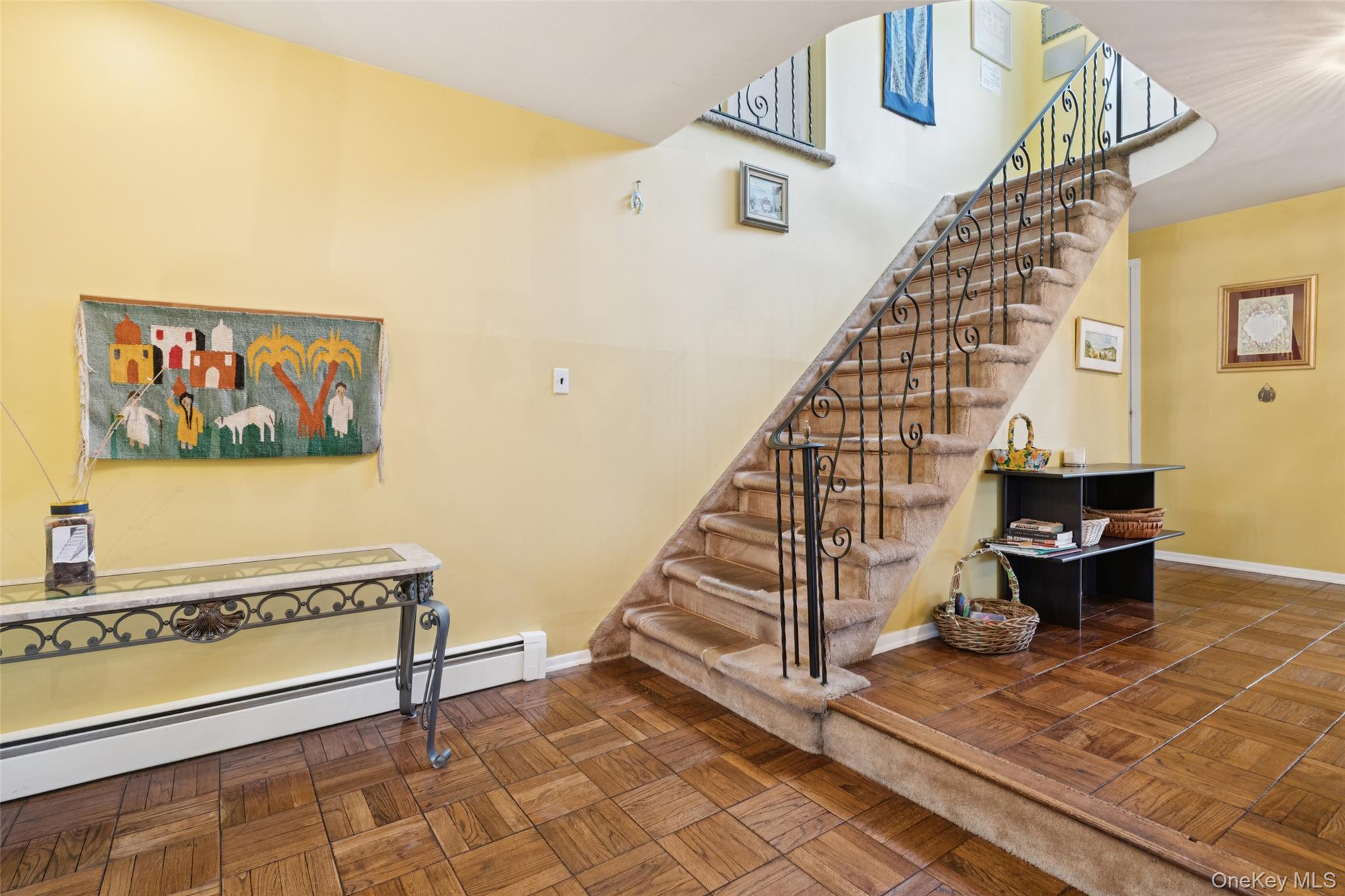 10 Sarah Drive, Dix Hills, NY 11746