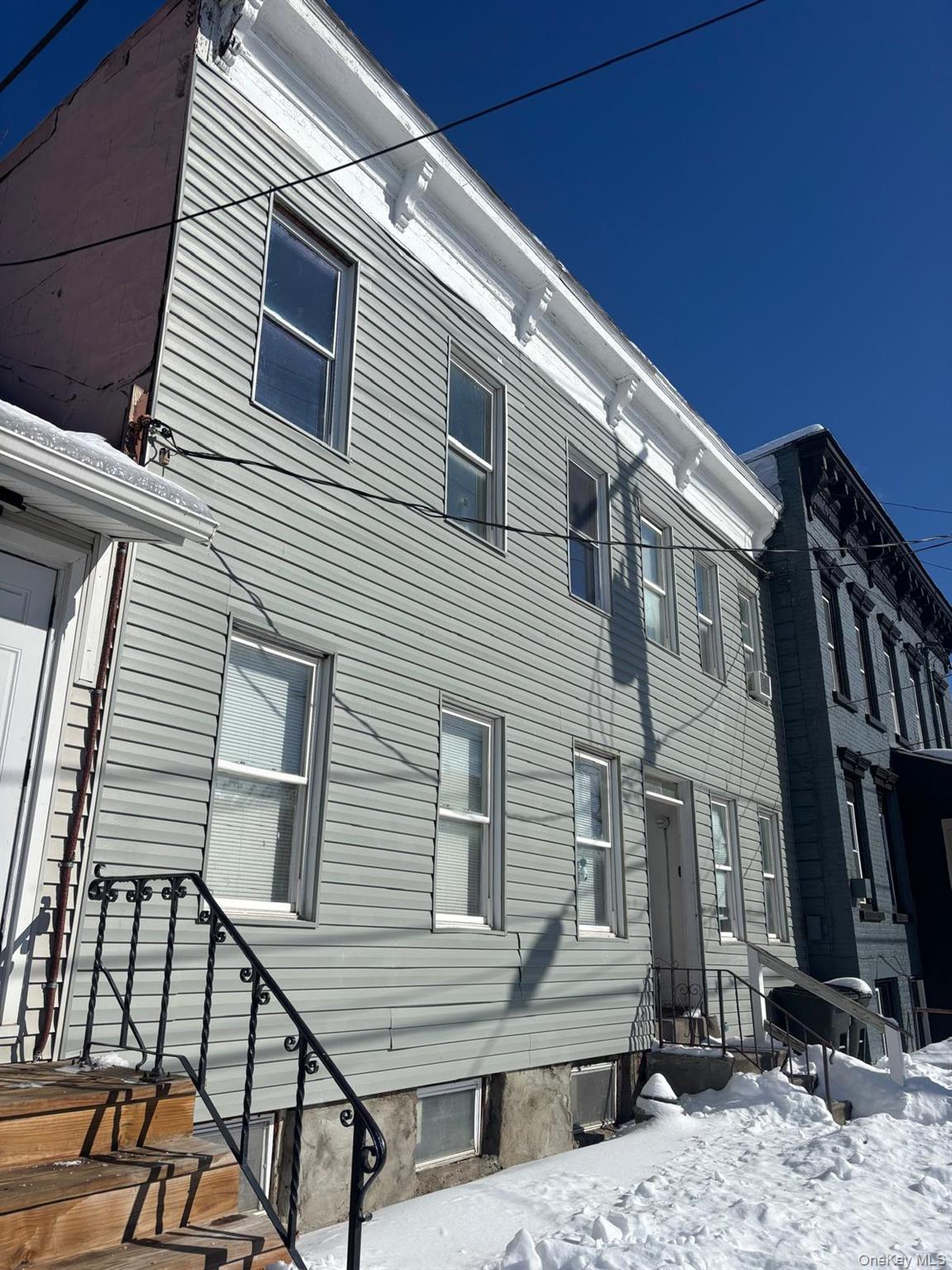 79 Alexander Street, Colonie, NY 12202