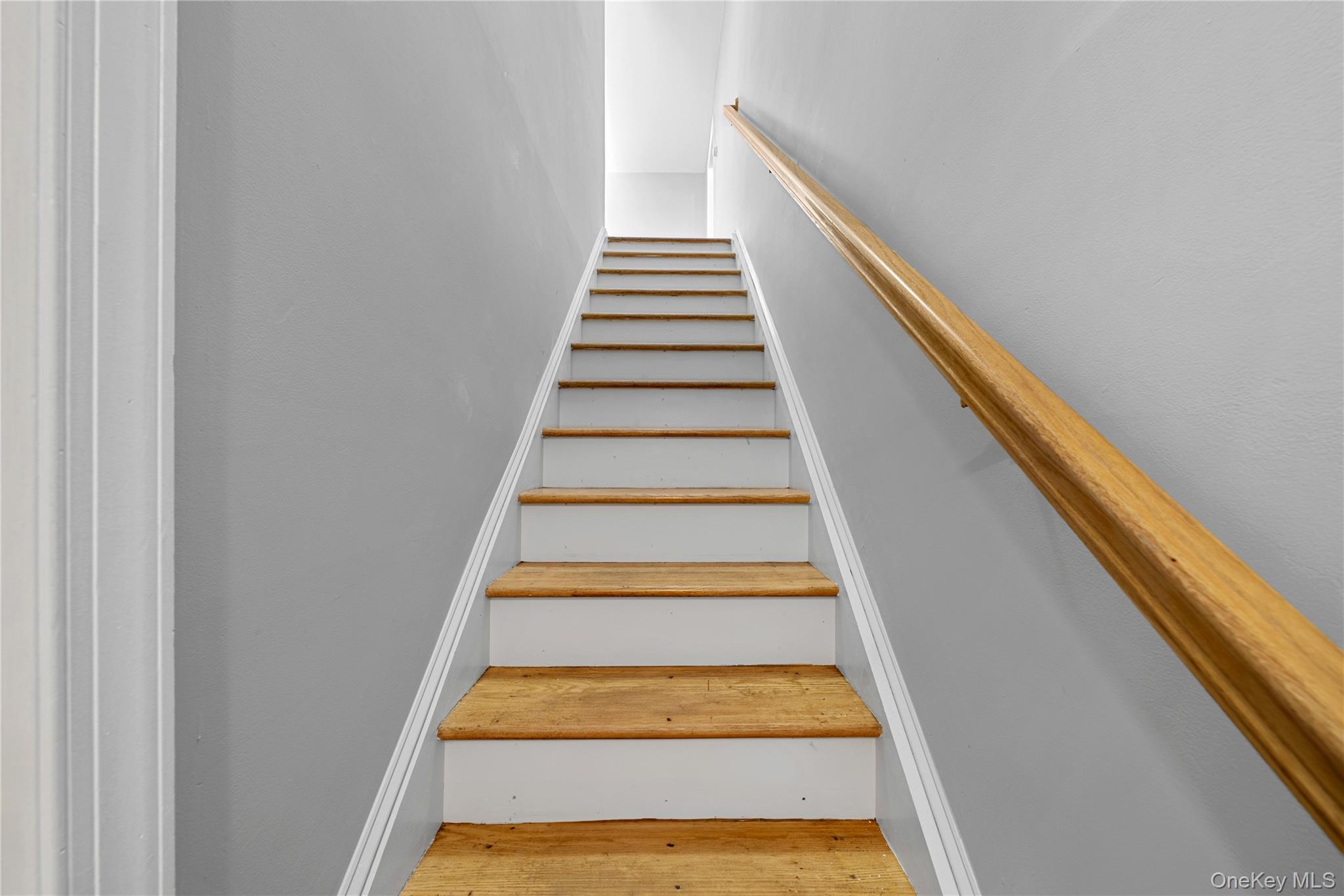 165 5th Street, Saint James, NY 11780