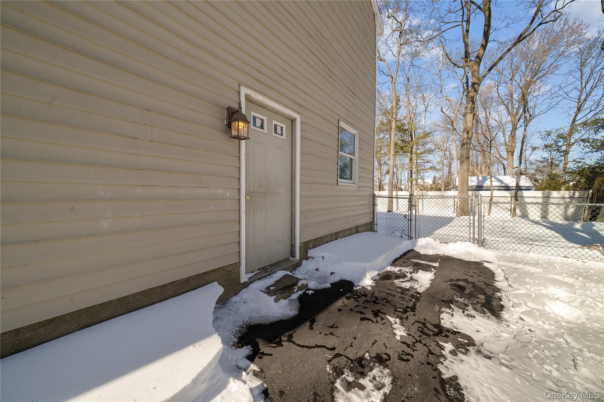 165 5th Street, Saint James, NY 11780