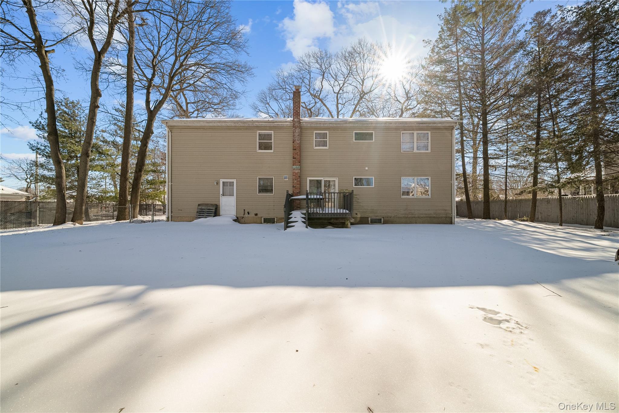 165 5th Street, Saint James, NY 11780