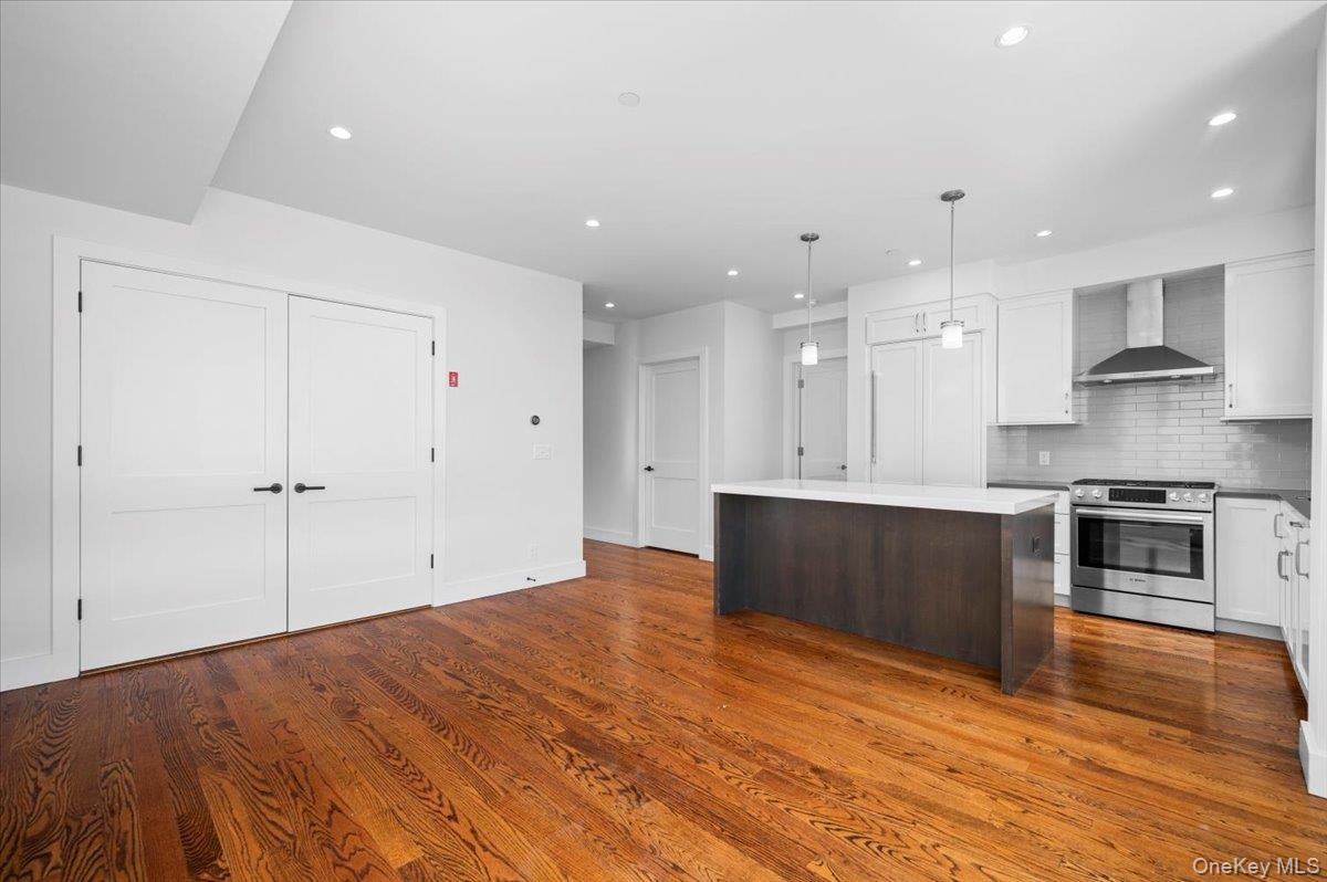 422 E Boston Post Road # 302, Mamaroneck, NY 10543