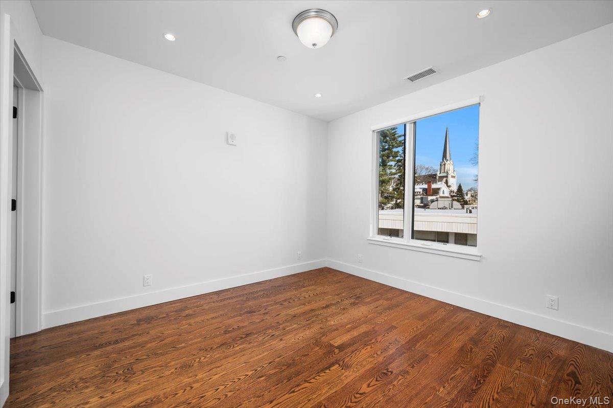 422 E Boston Post Road # 302, Mamaroneck, NY 10543