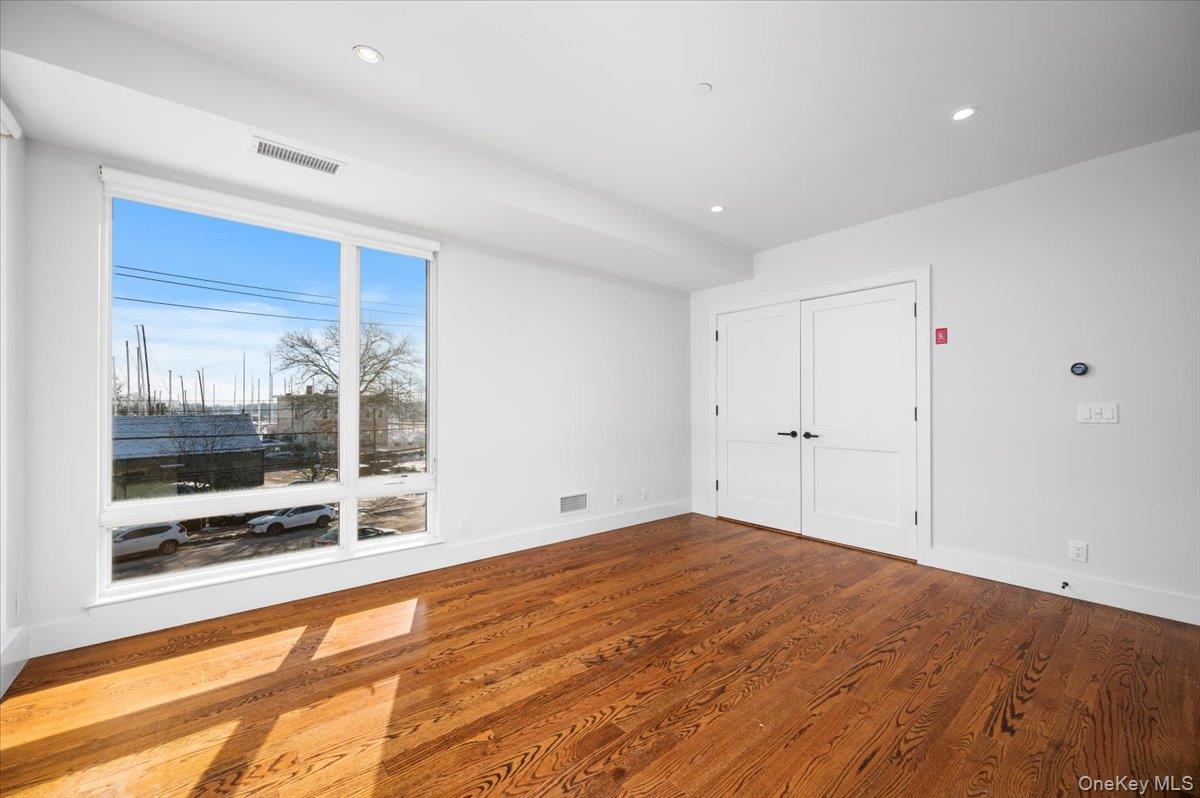 422 E Boston Post Road # 302, Mamaroneck, NY 10543