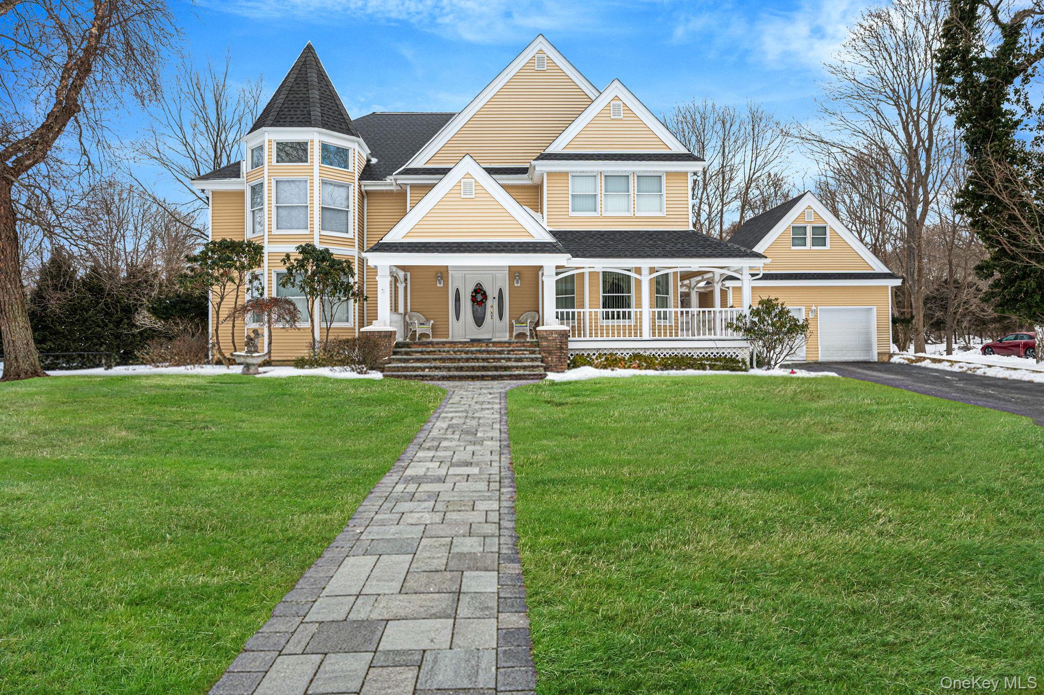 3 Moss Creek Lane, East Patchogue, NY 11772