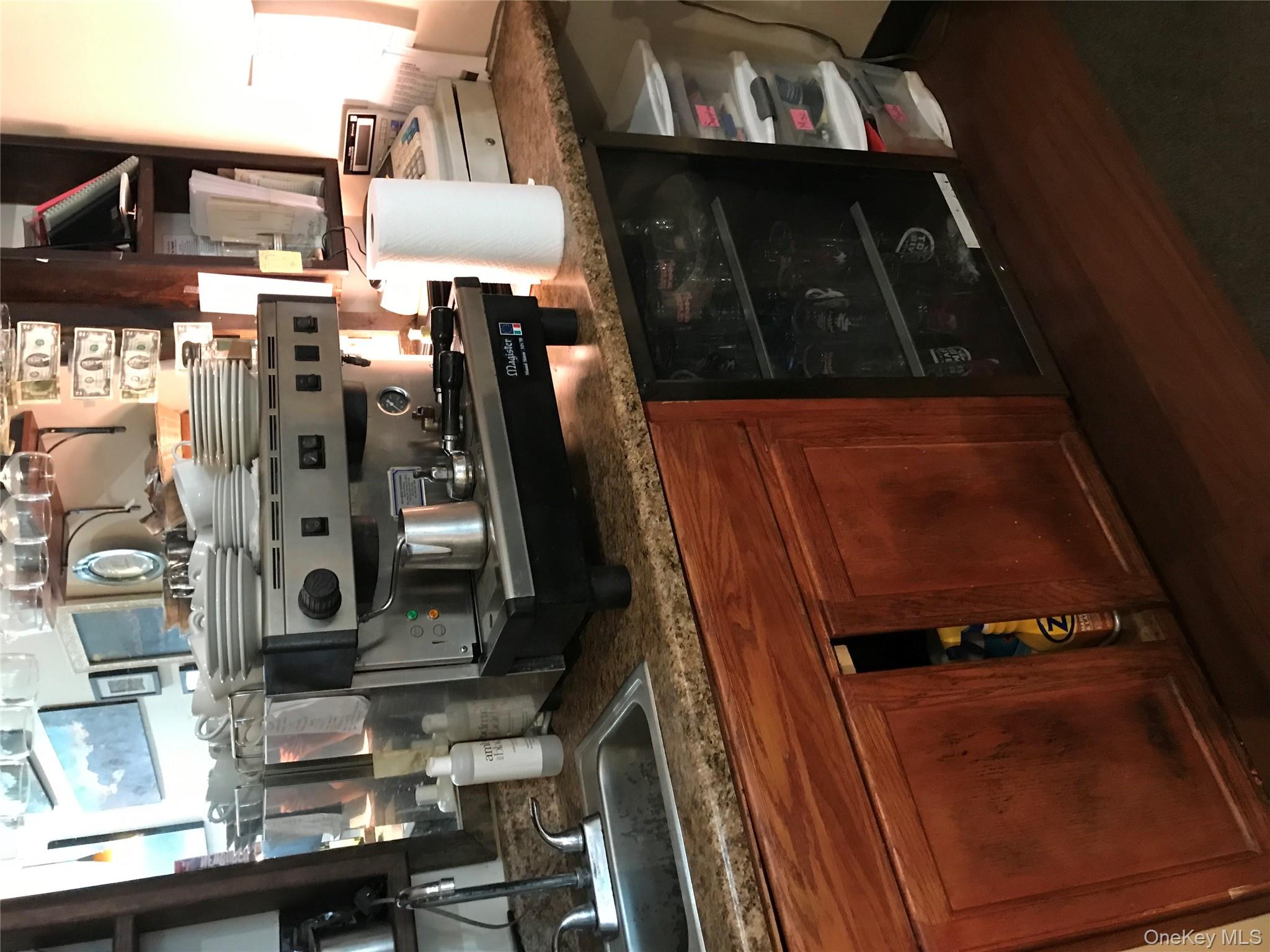 472 Main, Beacon, NY 12508