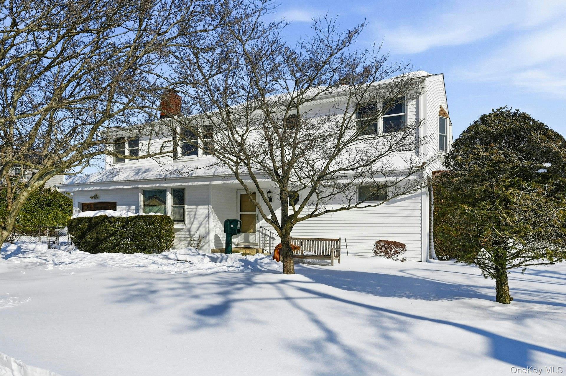 111 King Street, Hicksville, NY 11801