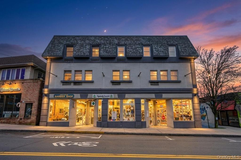 202 Main Street # 303, Port Jefferson, NY 11777